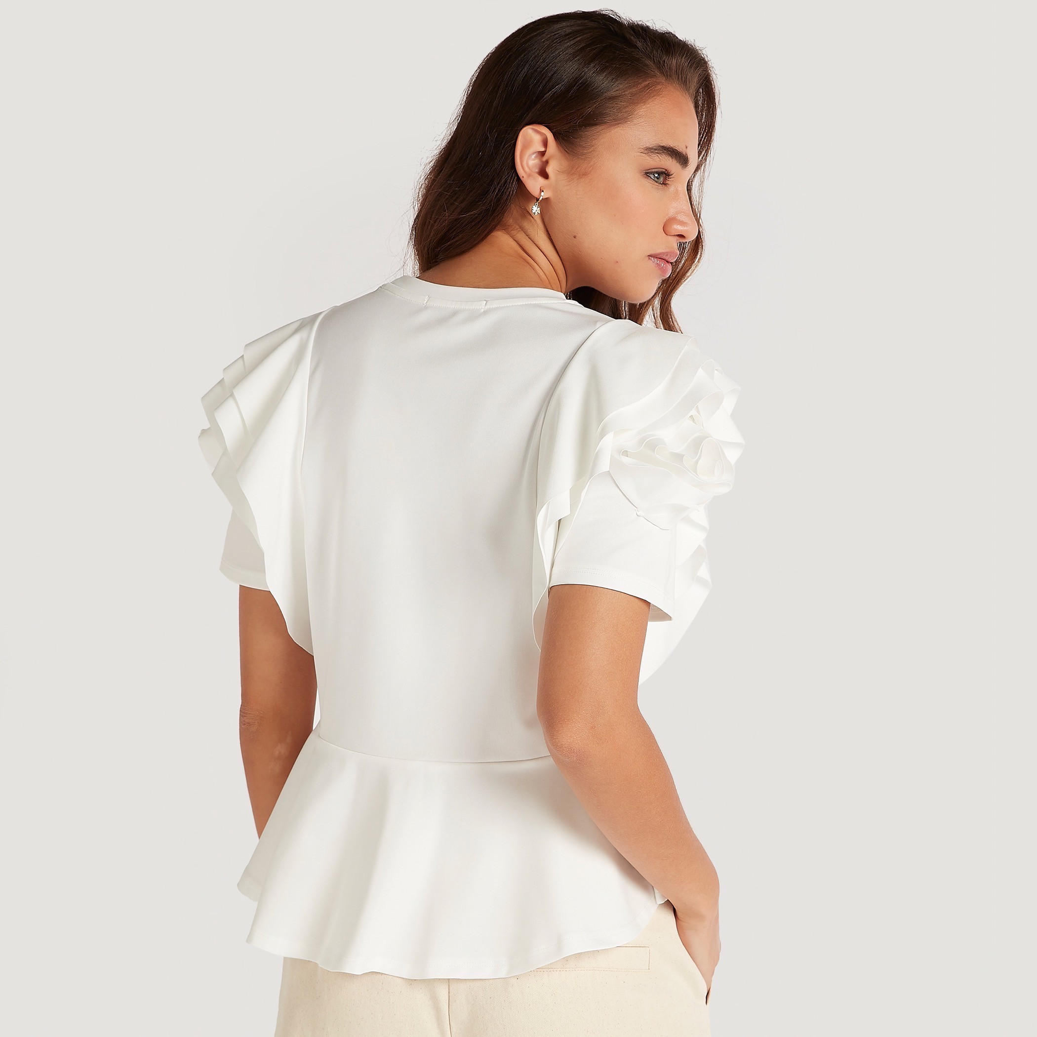 بلوزة سادة بكشكشة وتفاصيل كشكش من الخصر من تو إكستريمز-women-clothing-shirtsandblouses-blouses-image-3