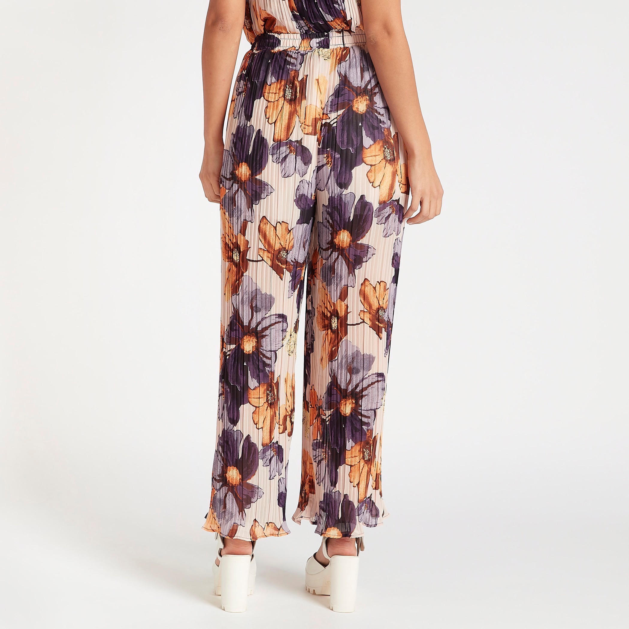 بنطلون بالازو بخصر مطّاطي وطبعات زهرية من تو إكستريمز-women-clothing-bottoms-trousers-image-4