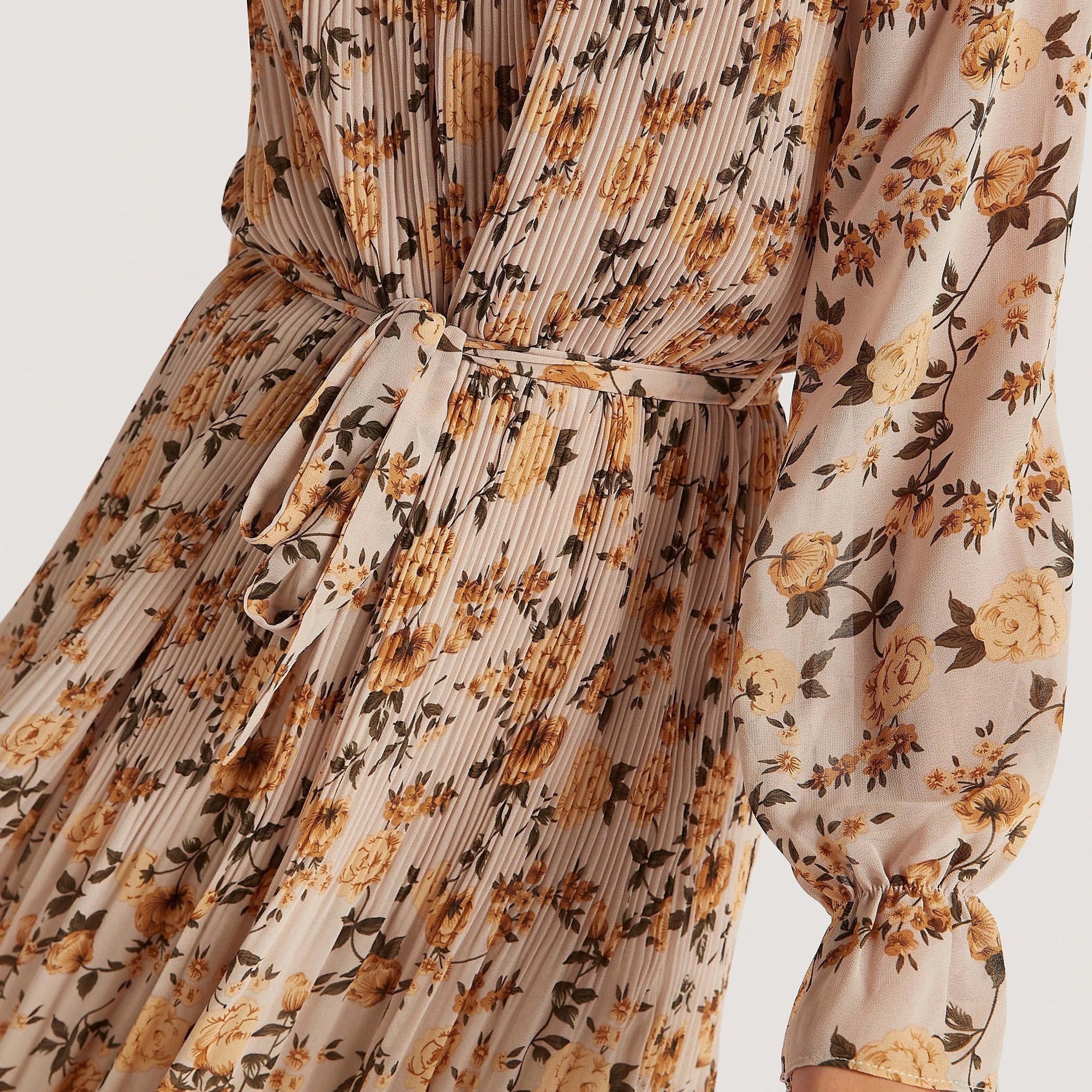 فستان ميدي بطبعات أزهار وياقة بكشكشة وحزام رباط من تو إكستريمز-women-clothing-dresses-image-7