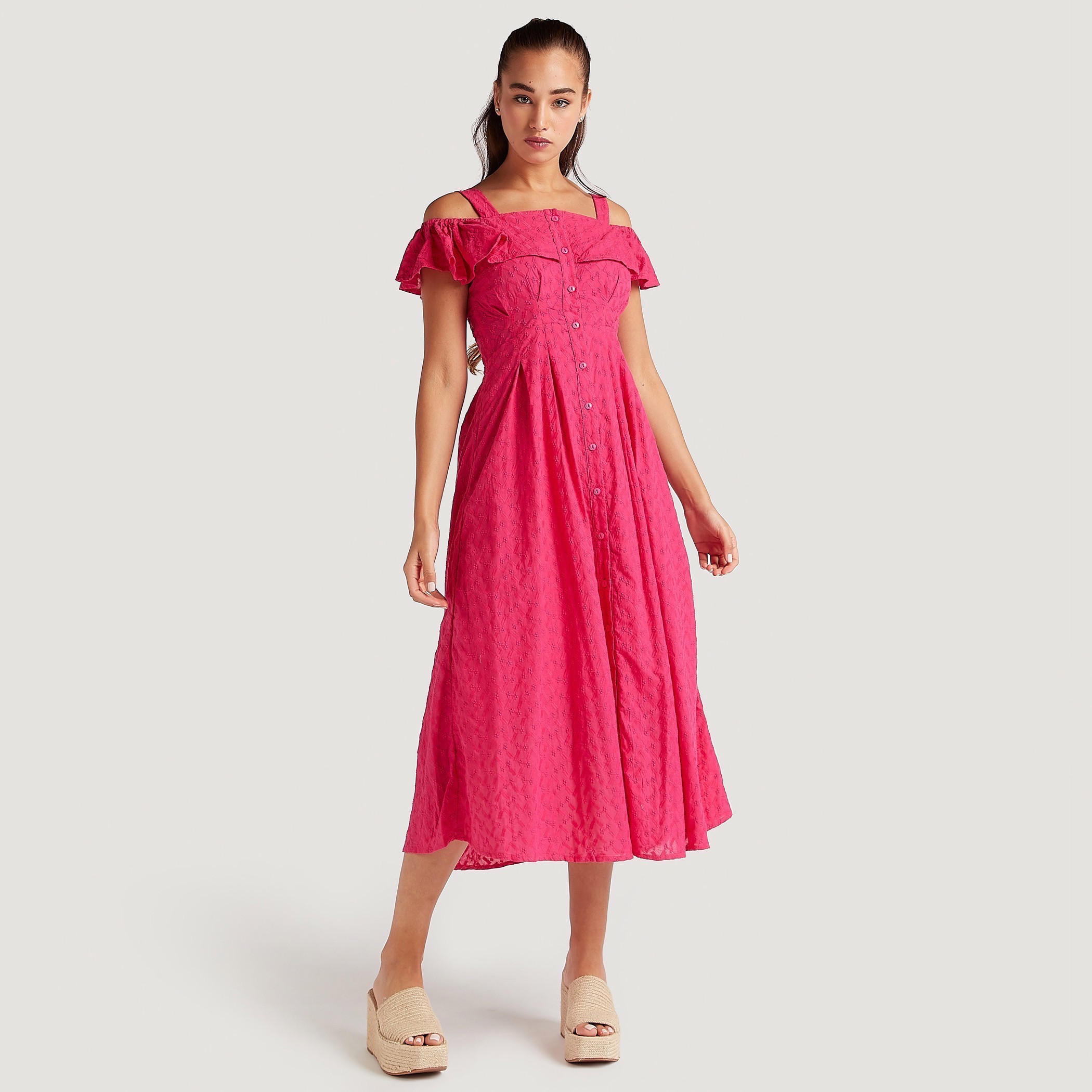 فستان إيه لاين ميدي دانتيل بحمّالات رفيعة من تو إكستريمز-women-clothing-dresses-image-1