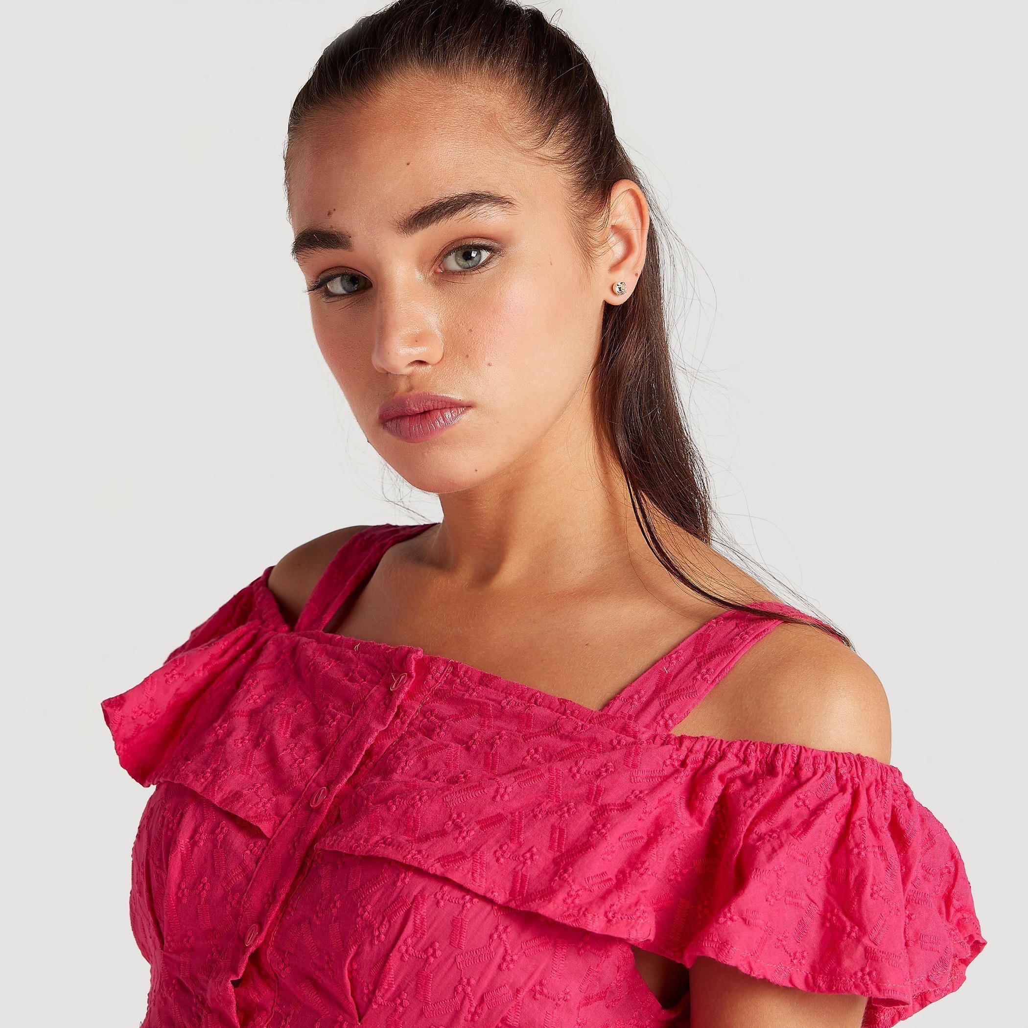 فستان إيه لاين ميدي دانتيل بحمّالات رفيعة من تو إكستريمز-women-clothing-dresses-image-5