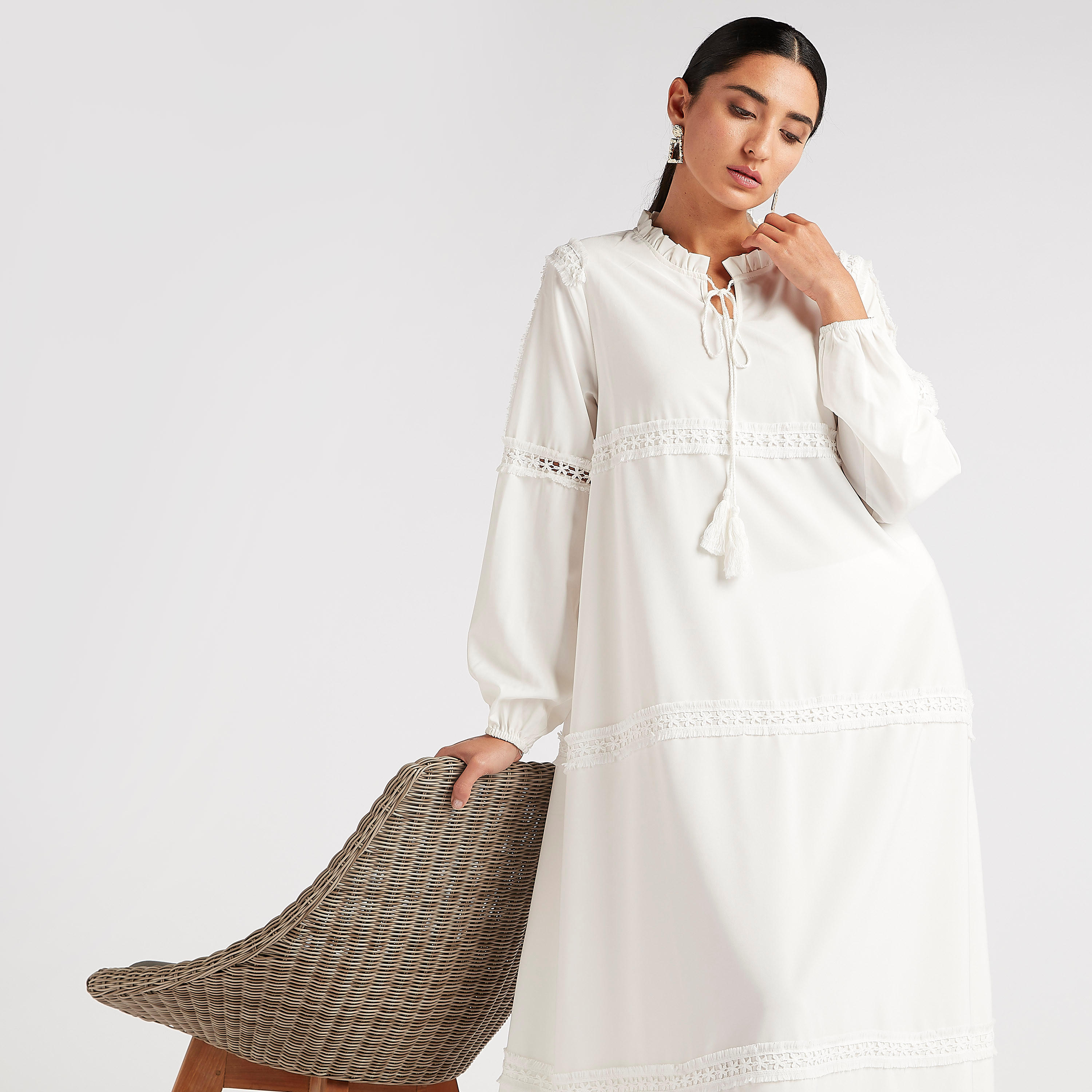 فستان إية لاين طويل سادة بتفاصيل وياقة بأربطة من تو إكستريمز-women-clothing-dresses-image-6