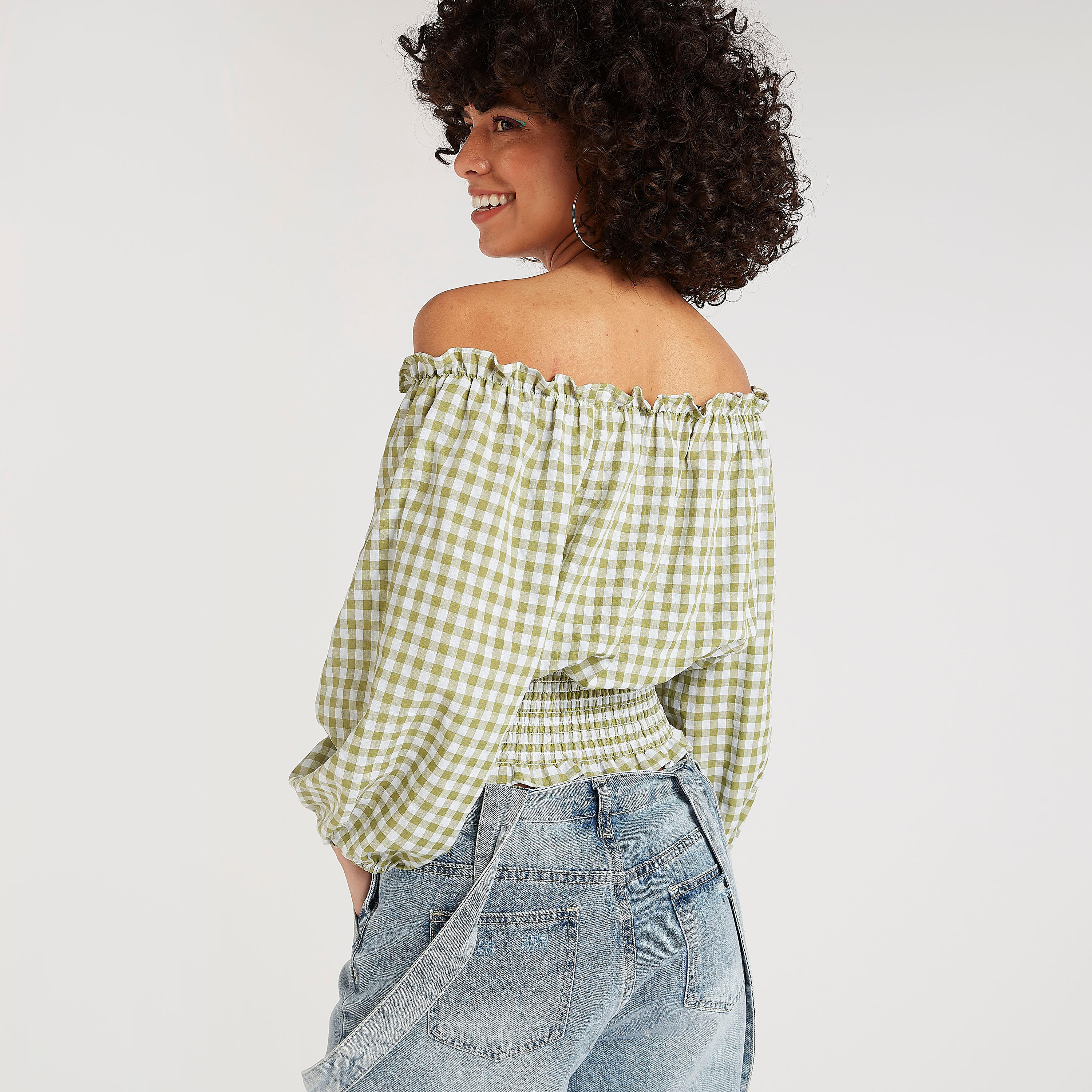 بلوزة قصيرة كاروهات بأكمام طويلة وأطراف مطرّزة من تو إكستريمز-women-clothing-shirtsandblouses-blouses-image-4
