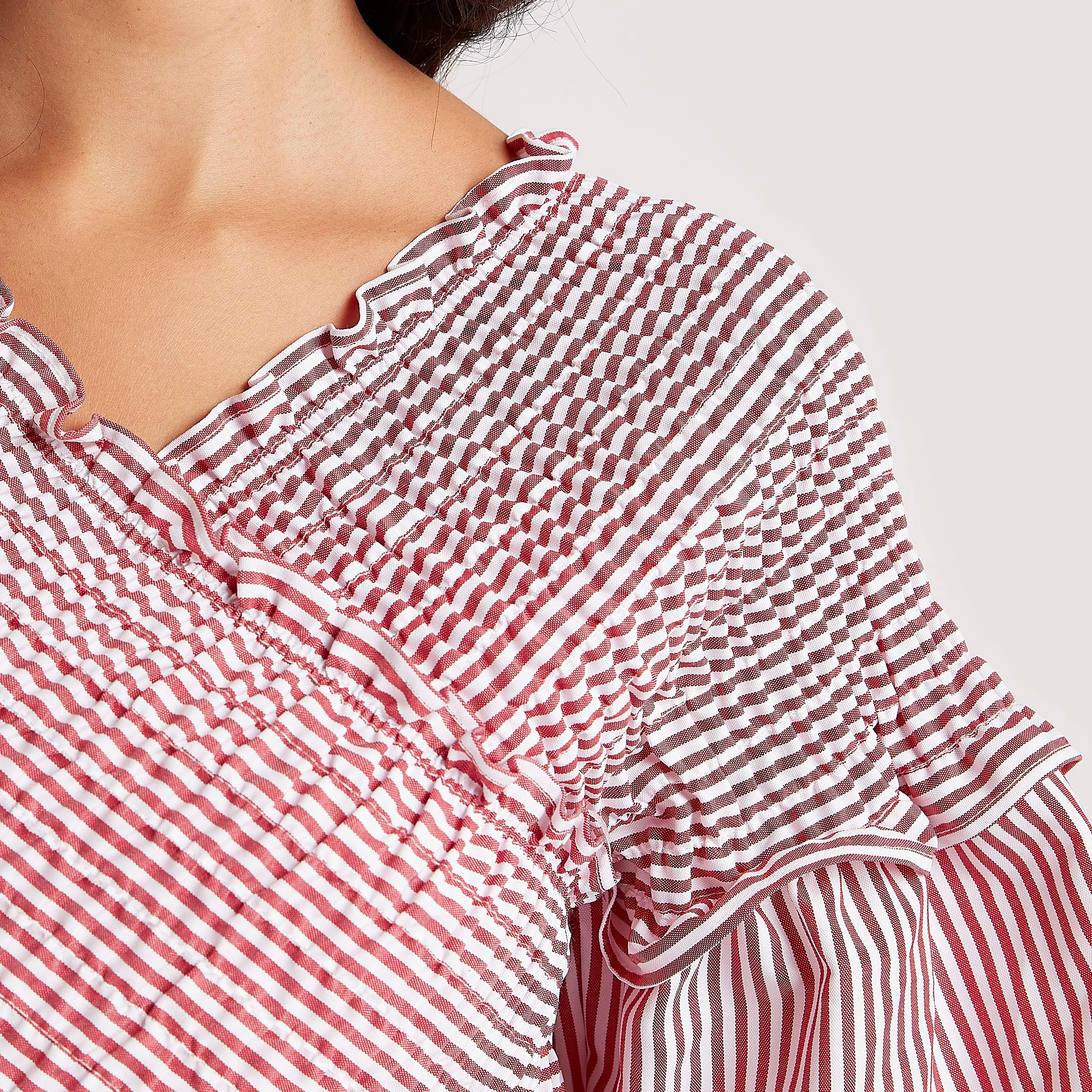 بلوزة قصيرة مخطّطة بياقة v وأكمام طويلة من تو إكستريمز-women-clothing-shirtsandblouses-blouses-image-3