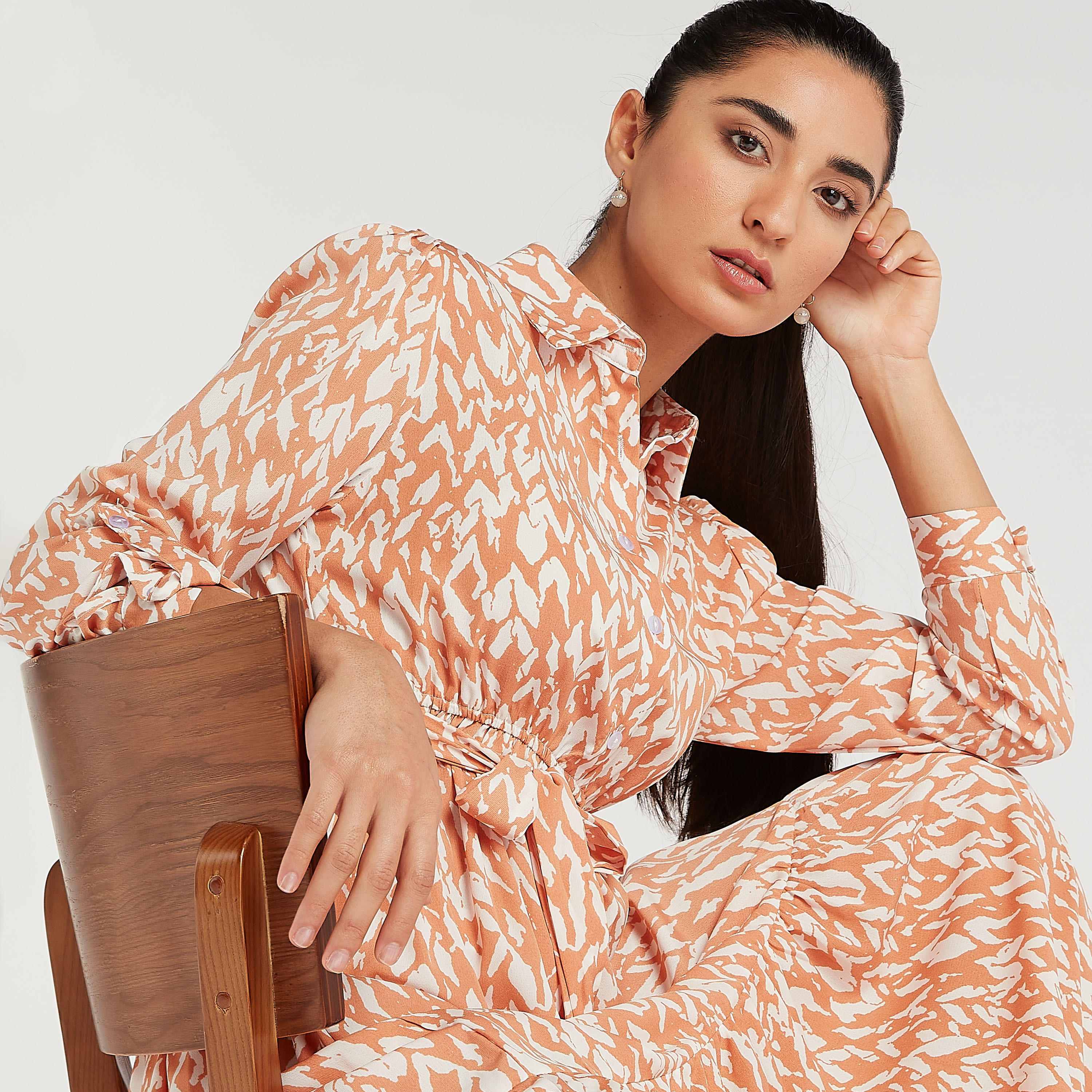 فستان إيه لاين ميدي بطبعات وخصر بحزام وزر إغلاق من تو إكستريمز-women-clothing-dresses-image-7