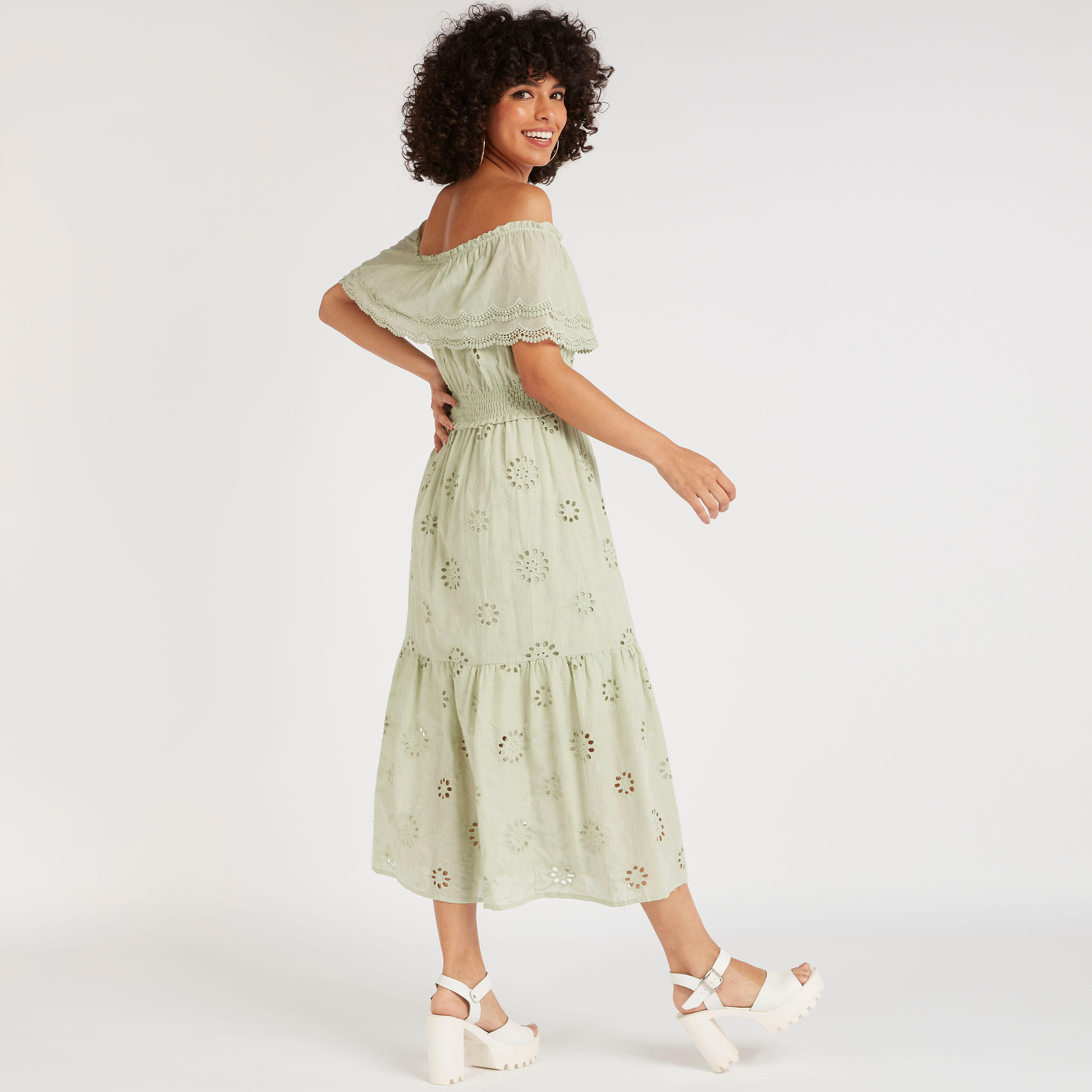 فستان ميدي إيه لاين شيفلي باردوت وخصر مطرّز من تو إكستريمز-women-clothing-dresses-image-2