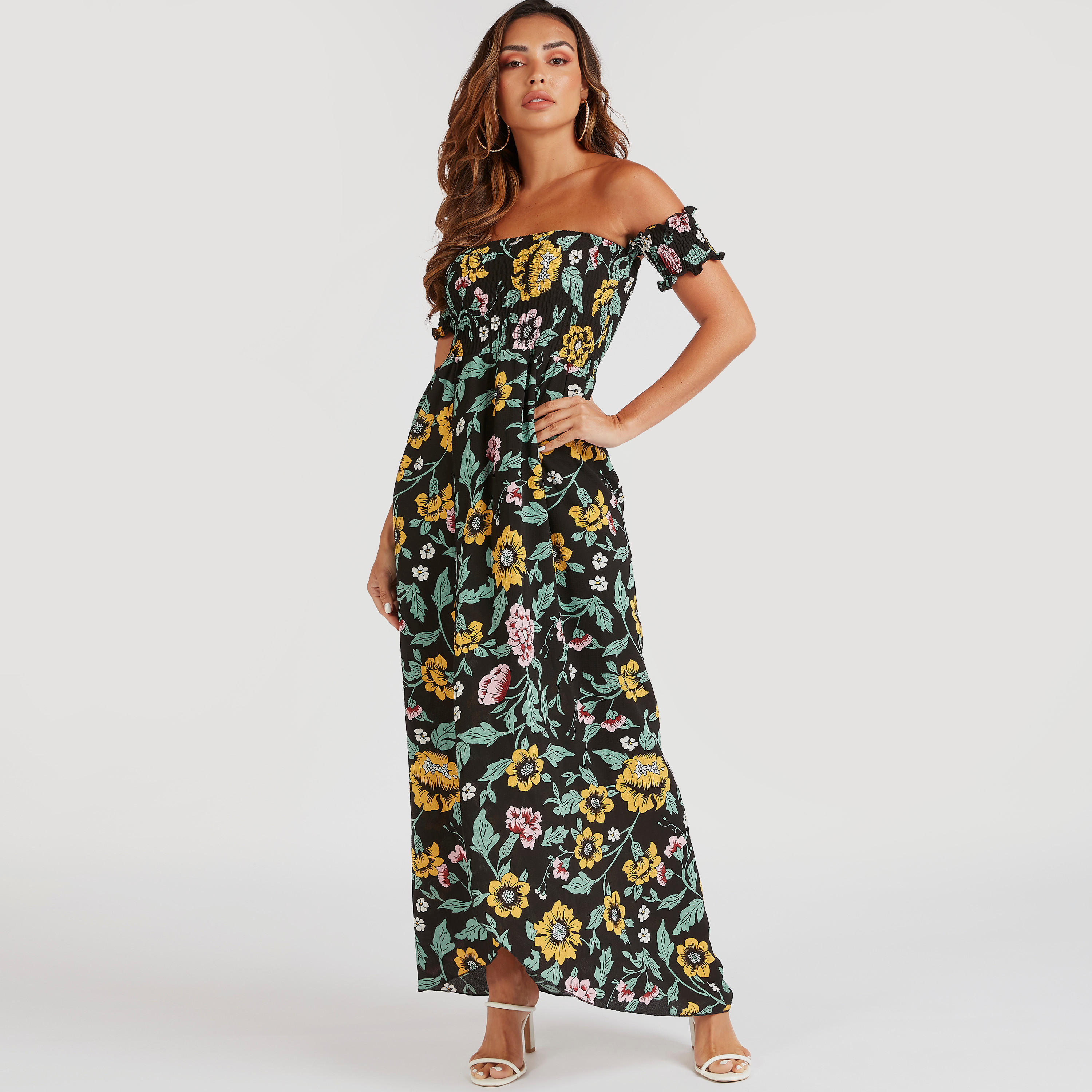 فستان طويل بأكتاف مكشوفة وطبعات أزهار وتفاصيل مطرّزة من تو إكستريمز-women-clothing-dresses-image-1