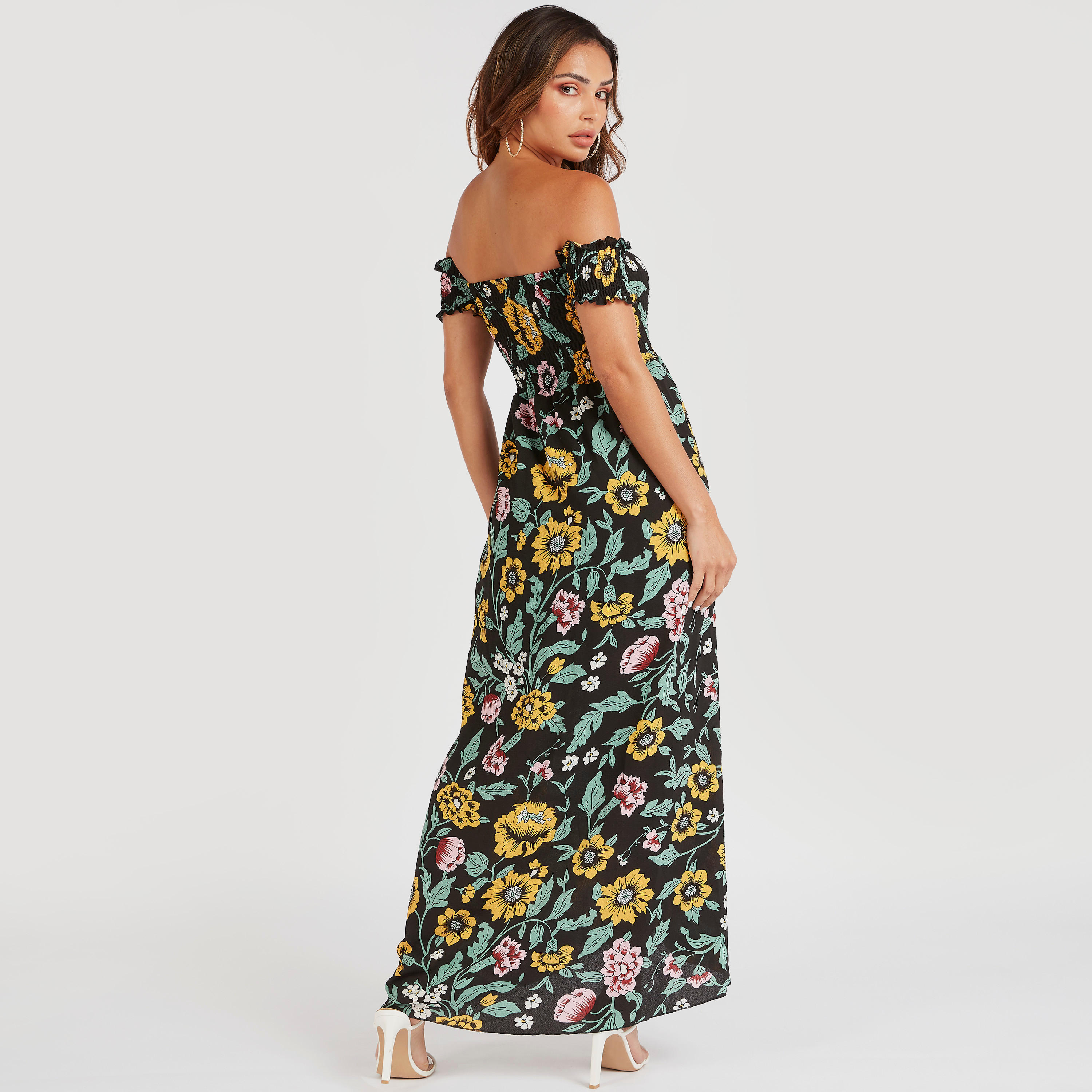 فستان طويل بأكتاف مكشوفة وطبعات أزهار وتفاصيل مطرّزة من تو إكستريمز-women-clothing-dresses-image-4