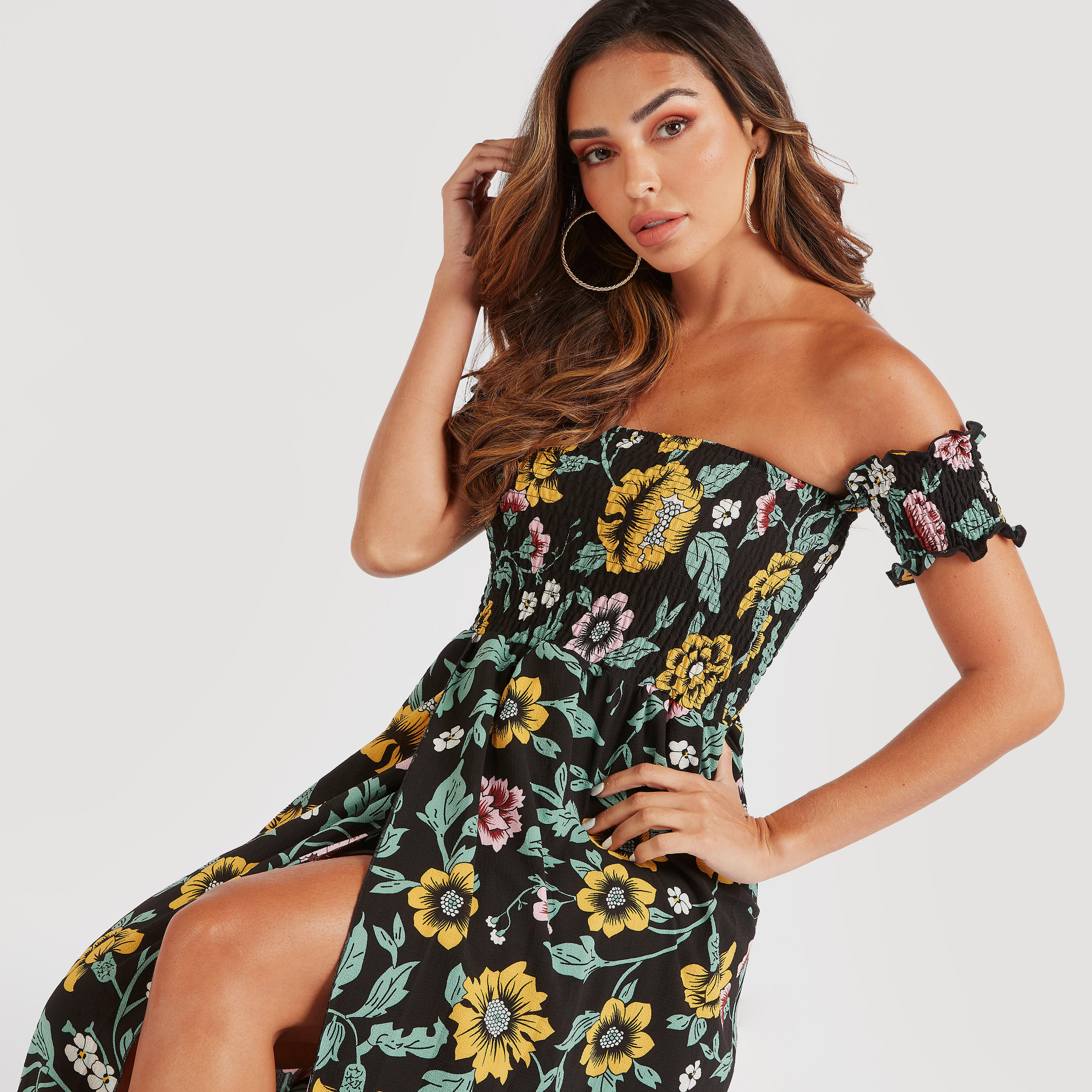 فستان طويل بأكتاف مكشوفة وطبعات أزهار وتفاصيل مطرّزة من تو إكستريمز-women-clothing-dresses-image-5