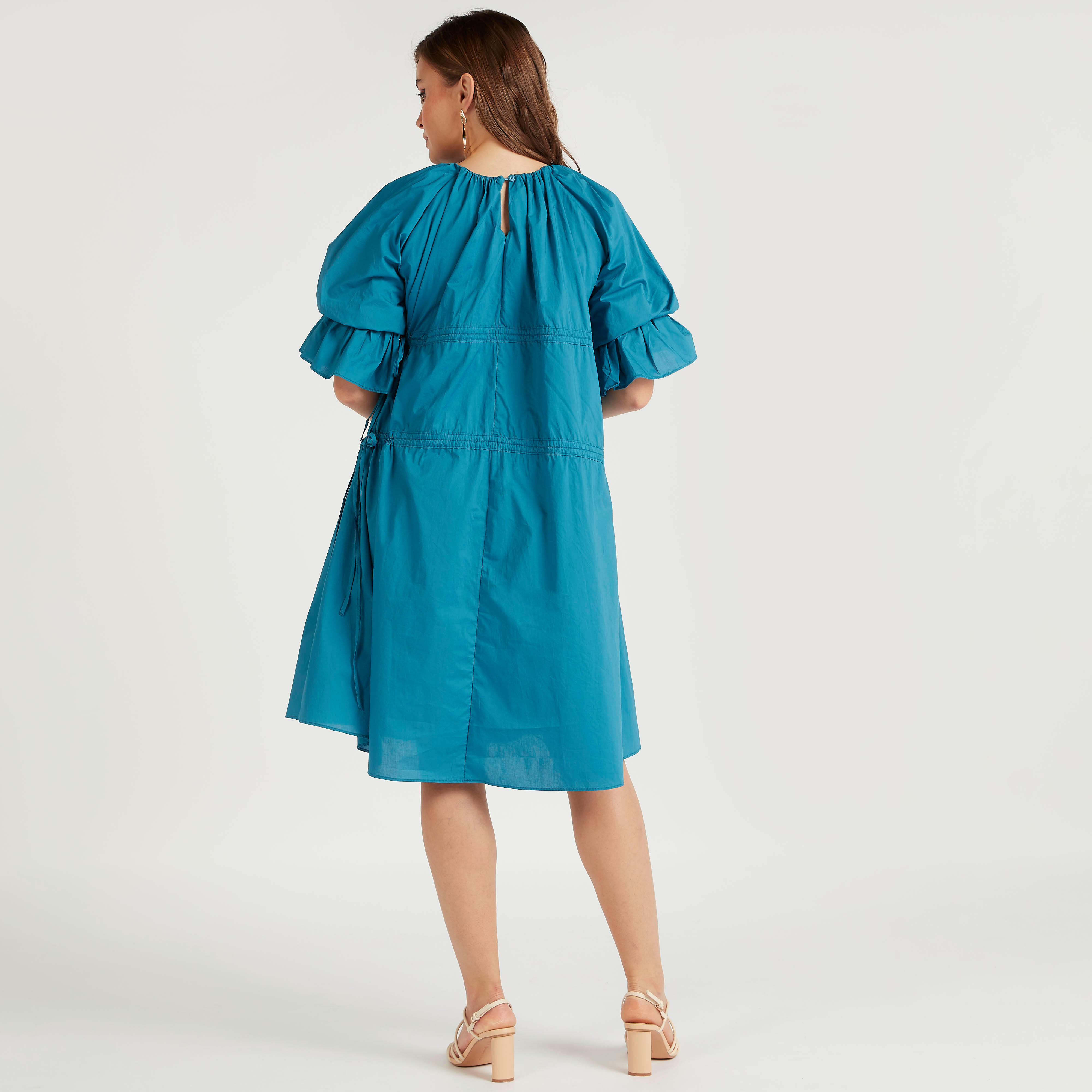 فستان ميدي سادة إيه لاين بأكمام واسعة ورباط من توإكستريمز-women-clothing-dresses-image-4