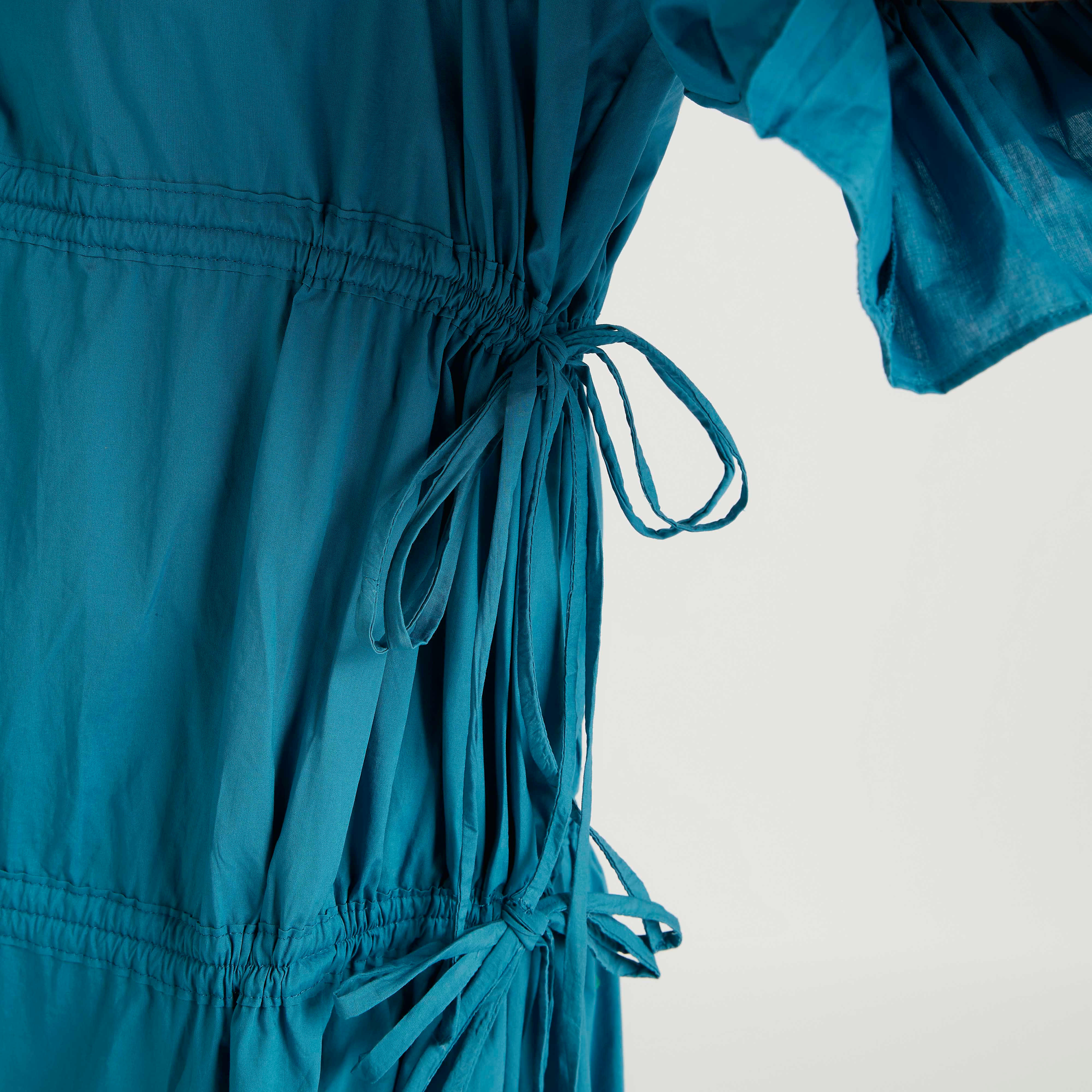 فستان ميدي سادة إيه لاين بأكمام واسعة ورباط من توإكستريمز-women-clothing-dresses-image-6