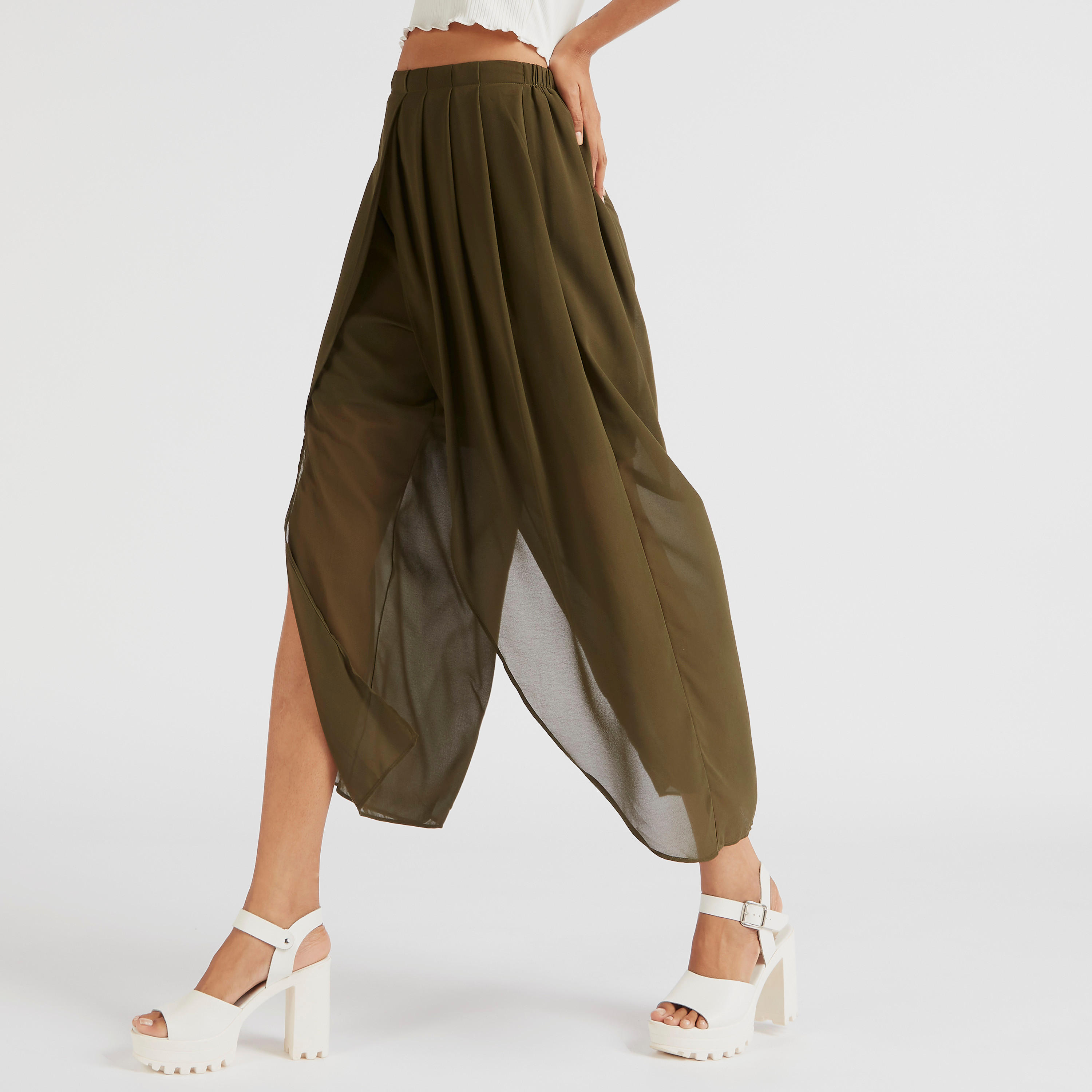 بنطلون كولوتيس متوسط الطول بخصر مطّاطي وفتحات جانبيّة من تو إكستريمز-women-clothing-bottoms-trousers-image-2