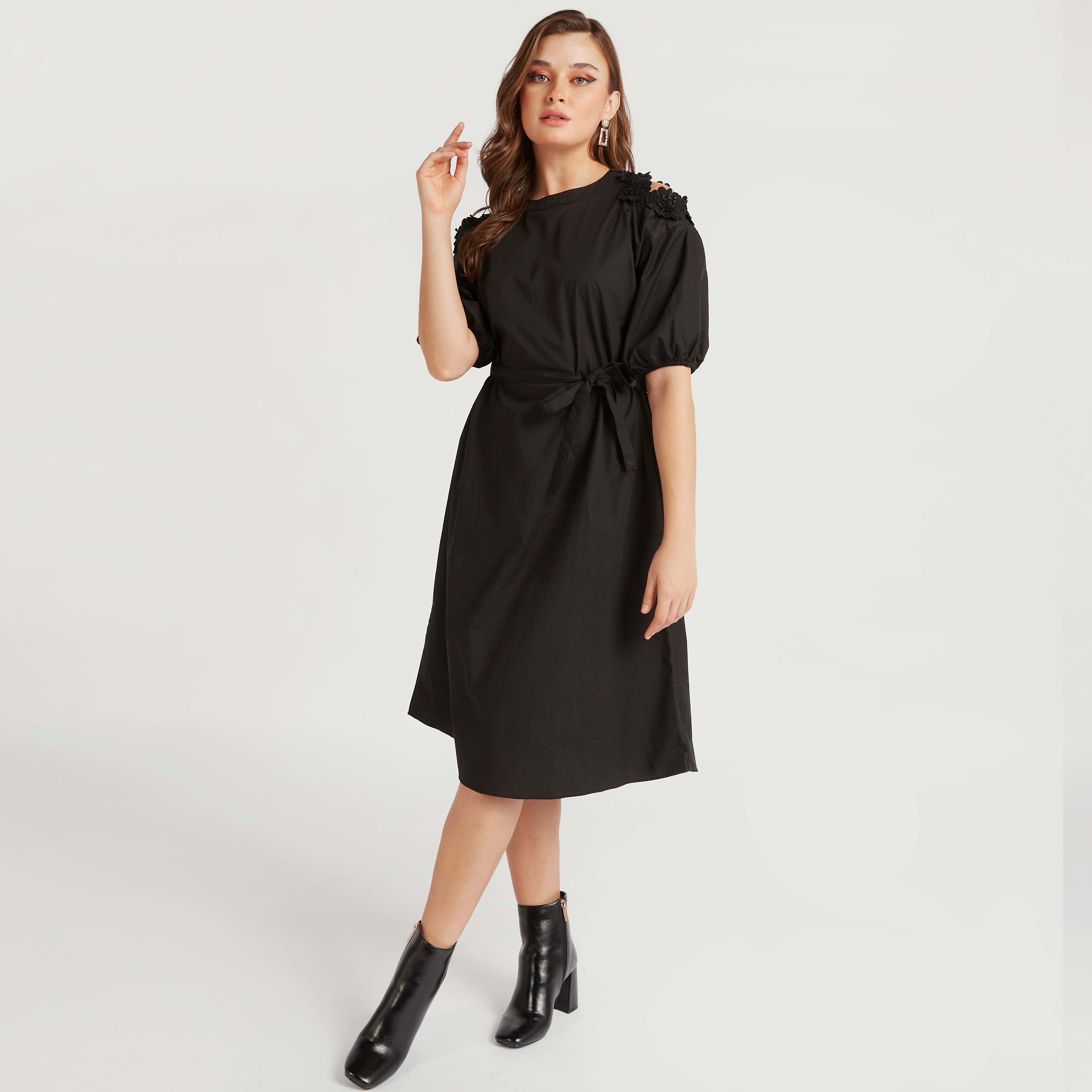 فستان ميدي سادة مكشوف الأكتاف بأكمام قصيرة من توإكستريمز-women-clothing-dresses-image-4
