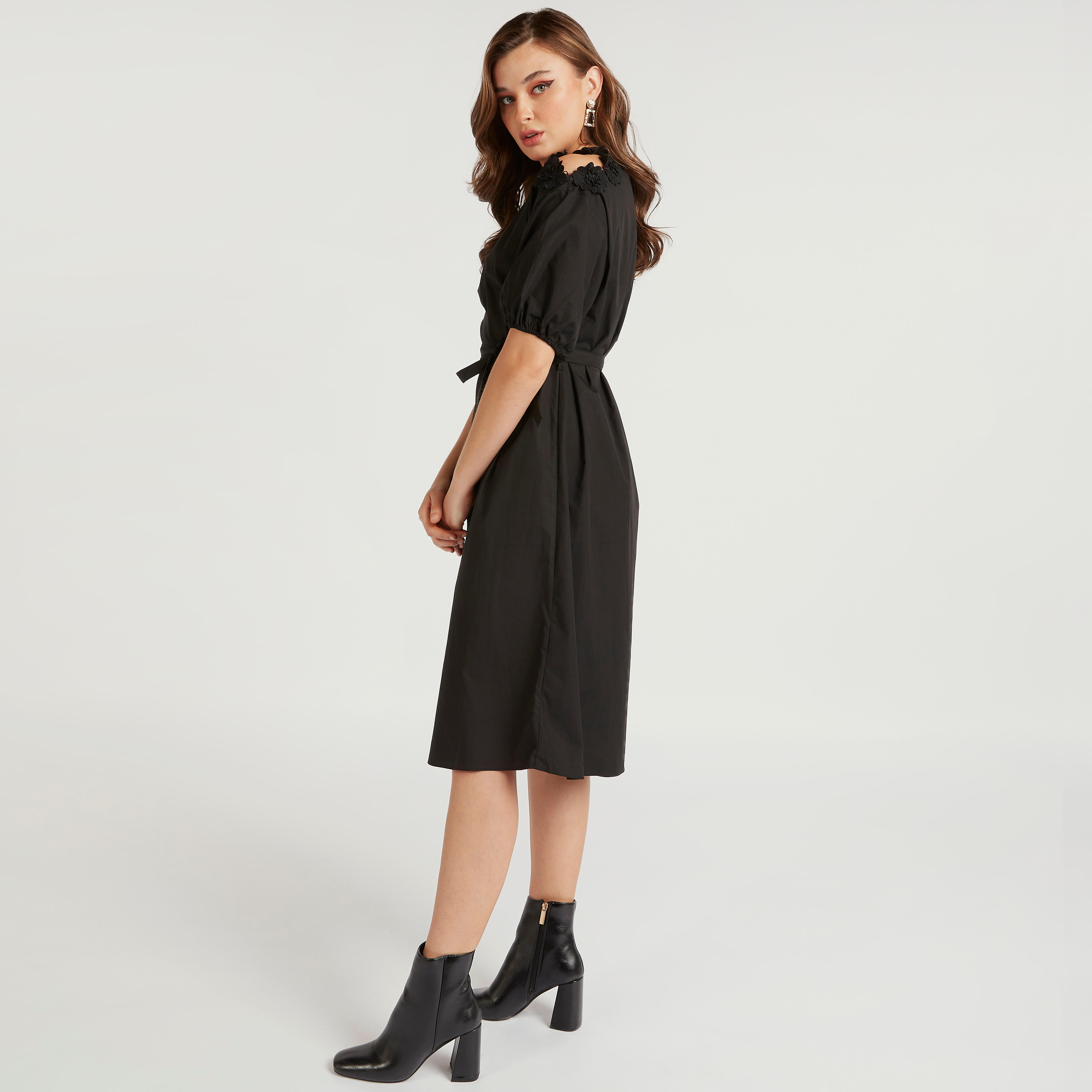 فستان ميدي سادة مكشوف الأكتاف بأكمام قصيرة من توإكستريمز-women-clothing-dresses-image-3