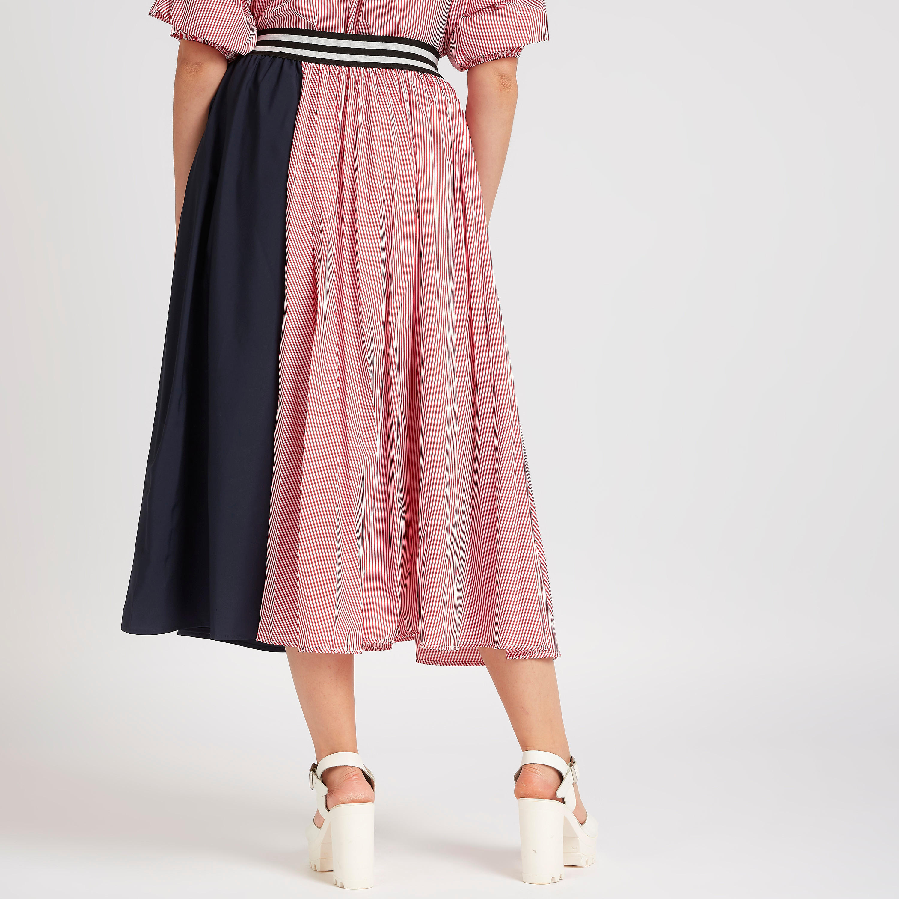 تنّورة إيه لاين مقلّمة ميدي بتفاصيل كشكشة من تو إكستريمز-women-clothing-bottoms-skirts-image-4