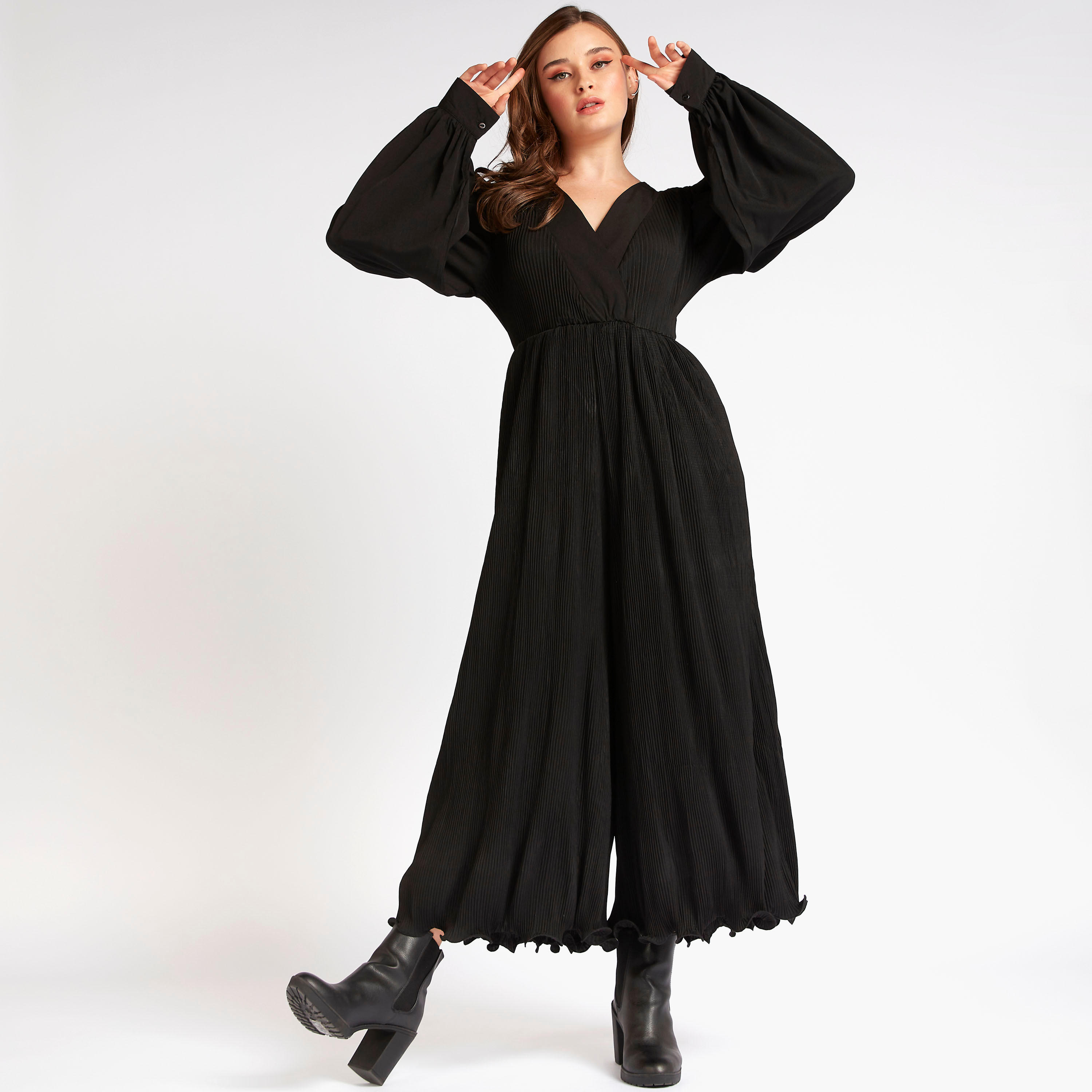جمبسوت بارز الملمس طويل بأكمام منفوخة من تو إكستريمز-women-clothing-jumpsuits-image-3