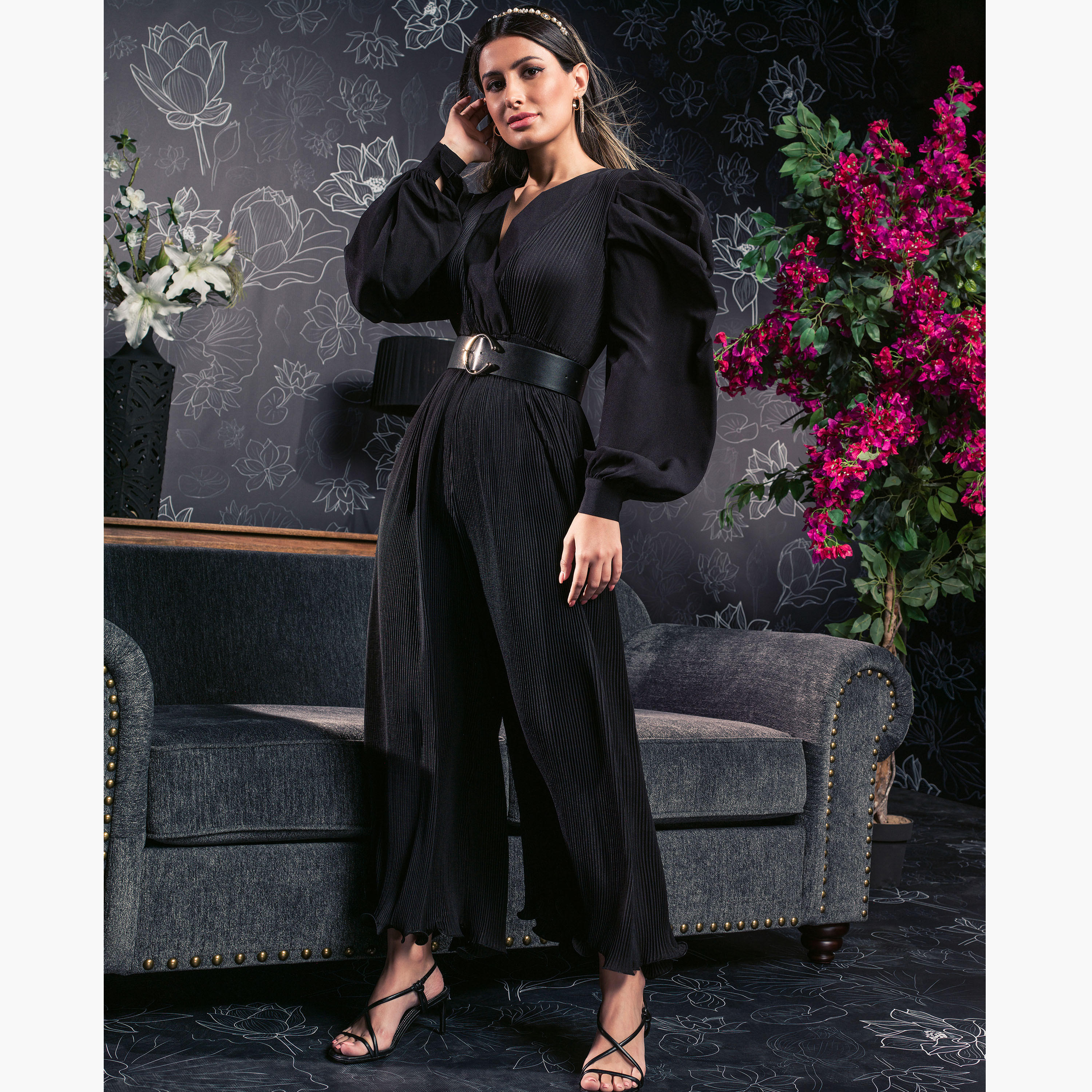 جمبسوت بارز الملمس طويل بأكمام منفوخة من تو إكستريمز-women-clothing-jumpsuits-image-1
