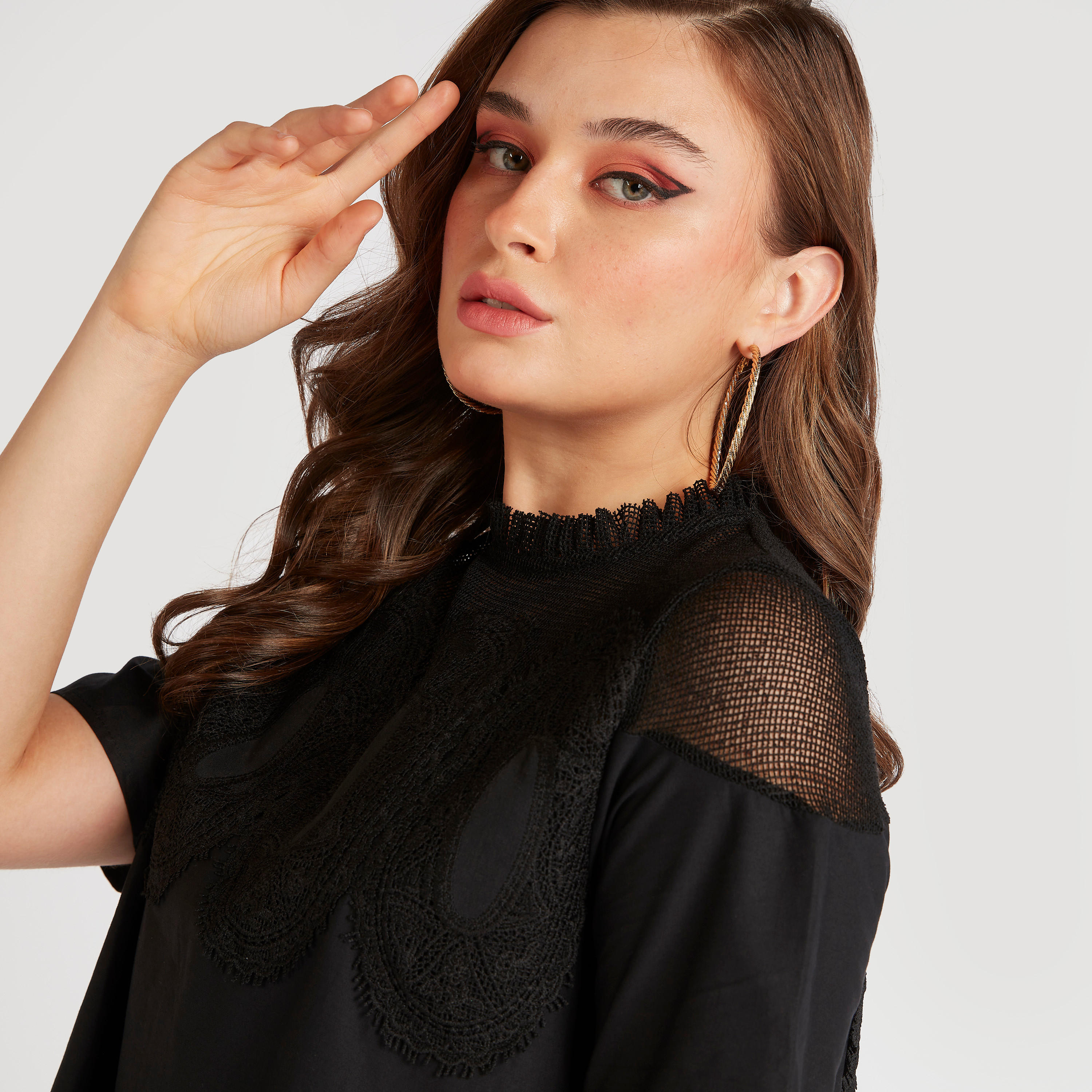 فستان قصير إيه لاين مطرز بياقة عالية وجيوب من توإكستريمز-women-clothing-dresses-image-6