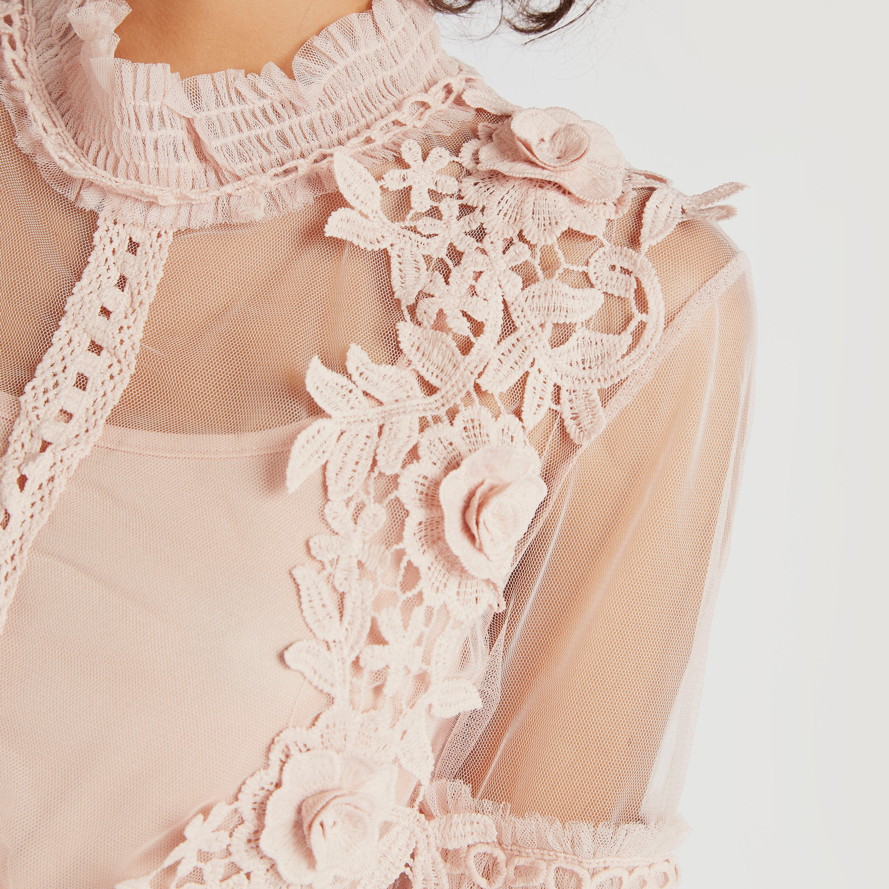 فستان شبكي بتفاصيل دانتيل وأكمام قصيرة من تو إكستريمز-women-clothing-dresses-image-5