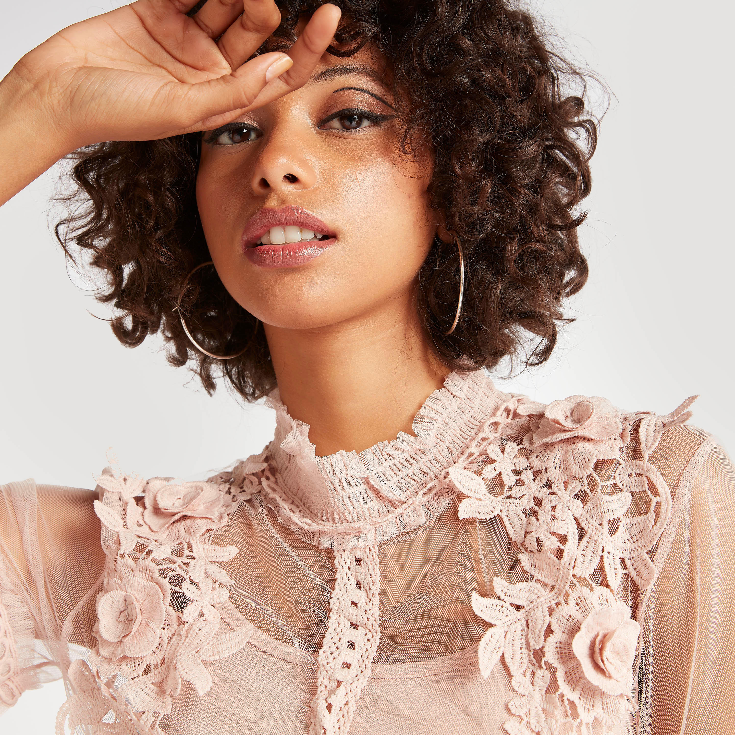 فستان شبكي بتفاصيل دانتيل وأكمام قصيرة من تو إكستريمز-women-clothing-dresses-image-6