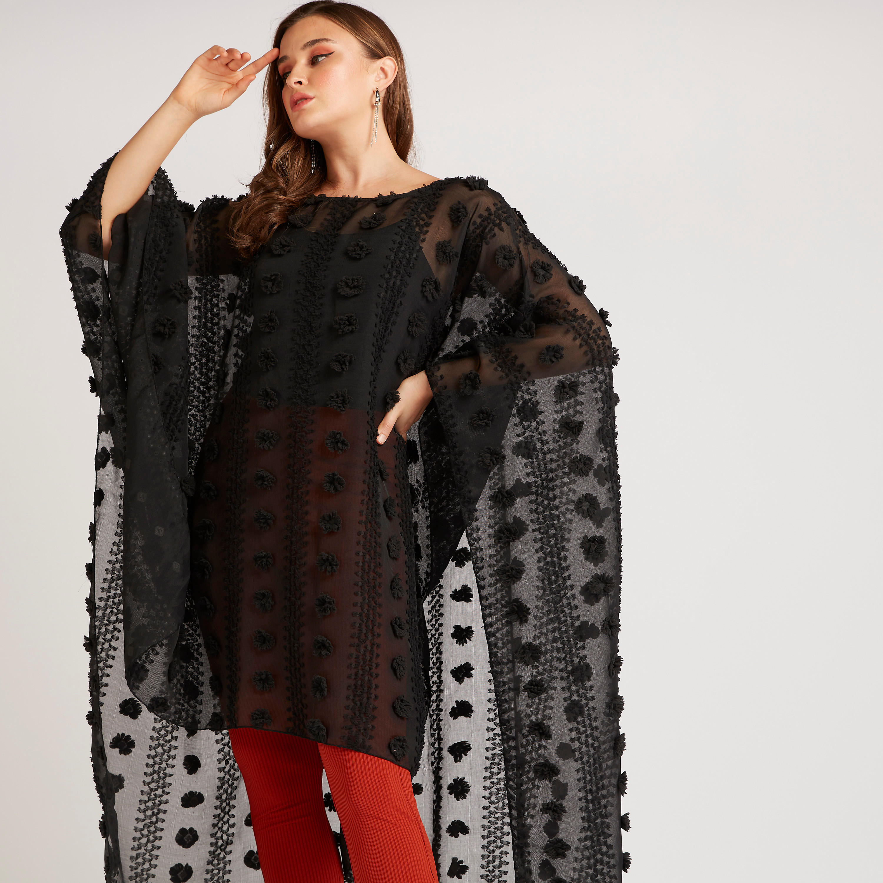 كيب مطرّز بياقة مستديرة من تو إكستريمز-women-clothing-shirtsandblouses-blouses-image-2