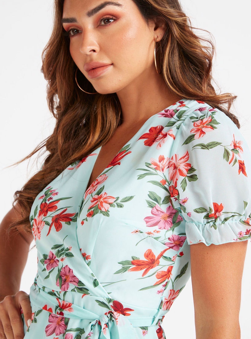 جمبسوت قصير برباط على الخصر وطبعات زهرية من توإكستريمز-women-clothing-jumpsuits-image-3