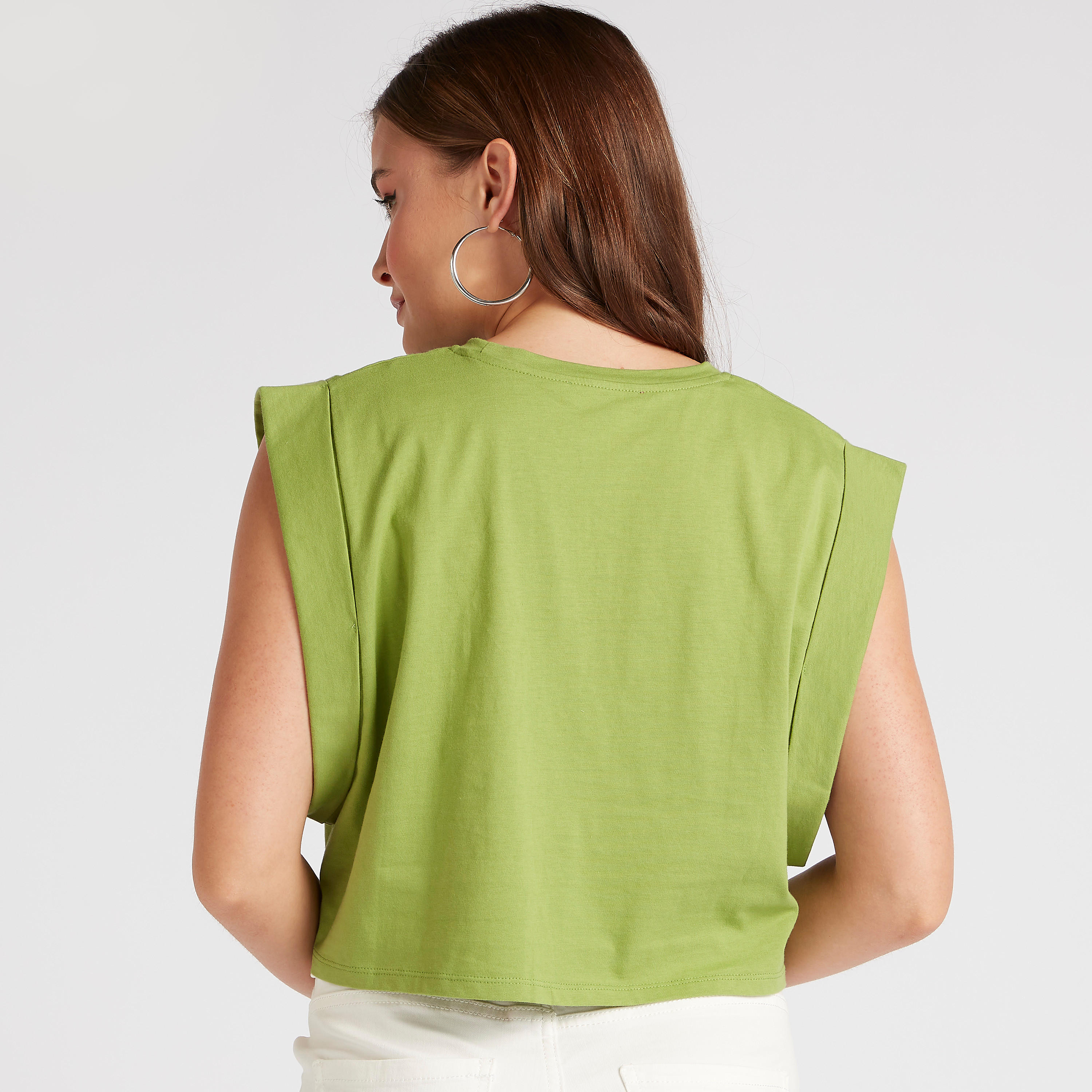 تيشيرت سادة دون أكمام بياقة ضيّقة من تو إكستريمز-women-clothing-tshirts-image-1
