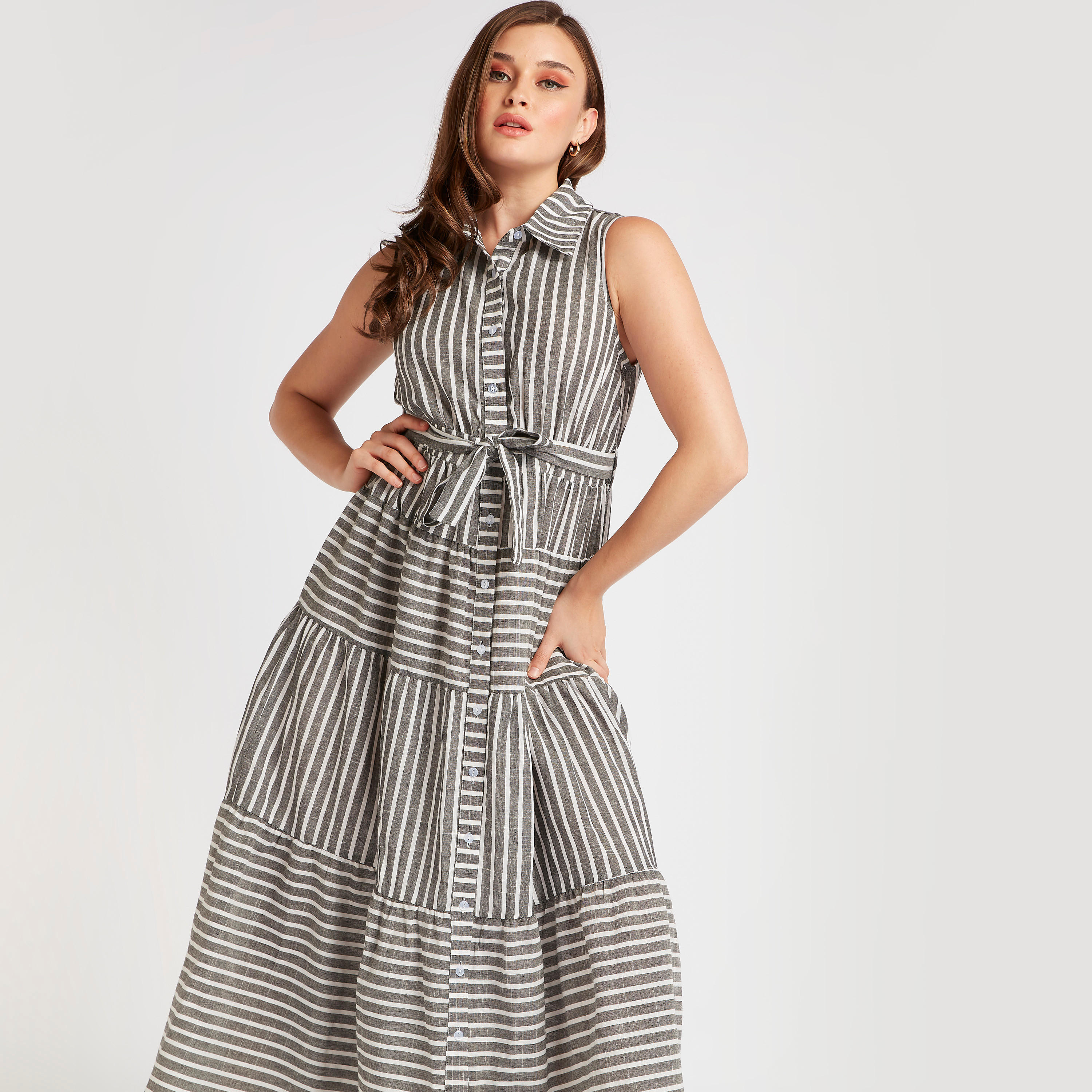 فستان طويل بياقة مخطّطة بدون أكمام متعدد الطبقات من تو إكستريمز-women-clothing-dresses-image-2