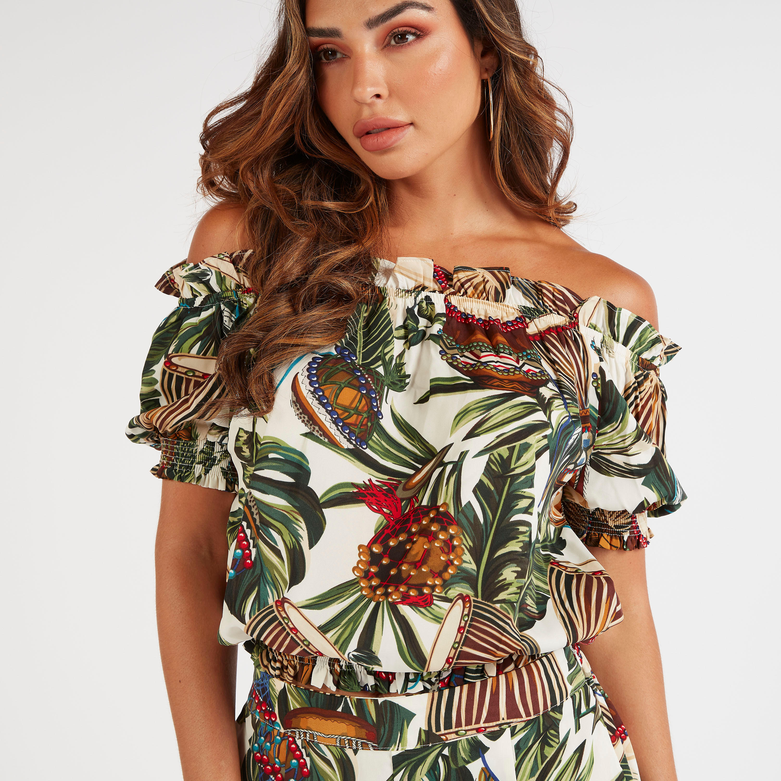 بلوزة بياقة باردو وأكمام قصيرة وطبعات زهرية من توإكستريمز-women-clothing-shirtsandblouses-blouses-image-3