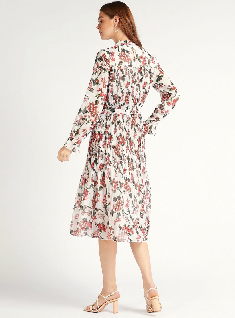 فستان ميدي إيه لاين بطبعات أزهار وياقة عالية وأكمام طويلة من تو إكستريمز-women-clothing-dresses-image-4