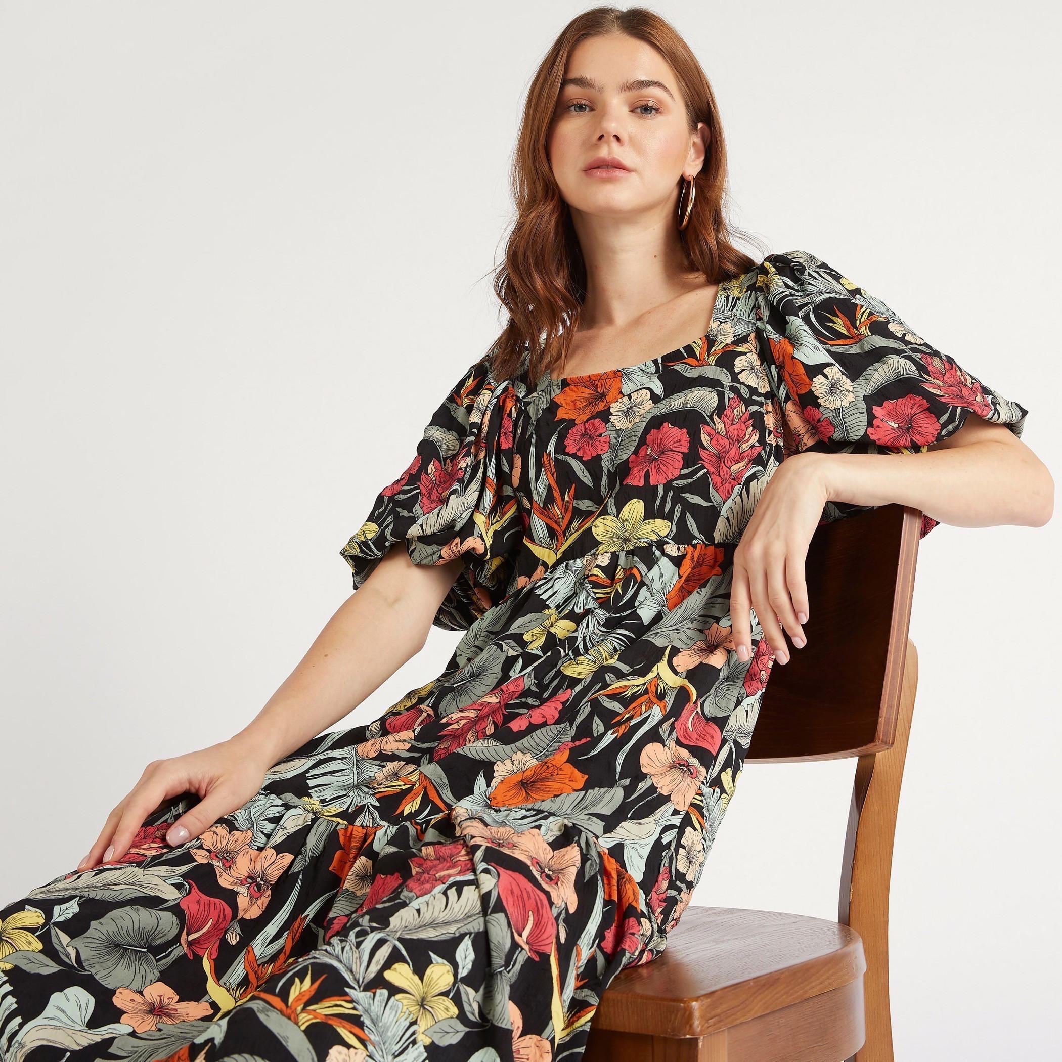 فستان ميدي إيه لاين بطبعات أزهار وأكمام منفوخة من تو إكستريمز-women-clothing-dresses-image-2