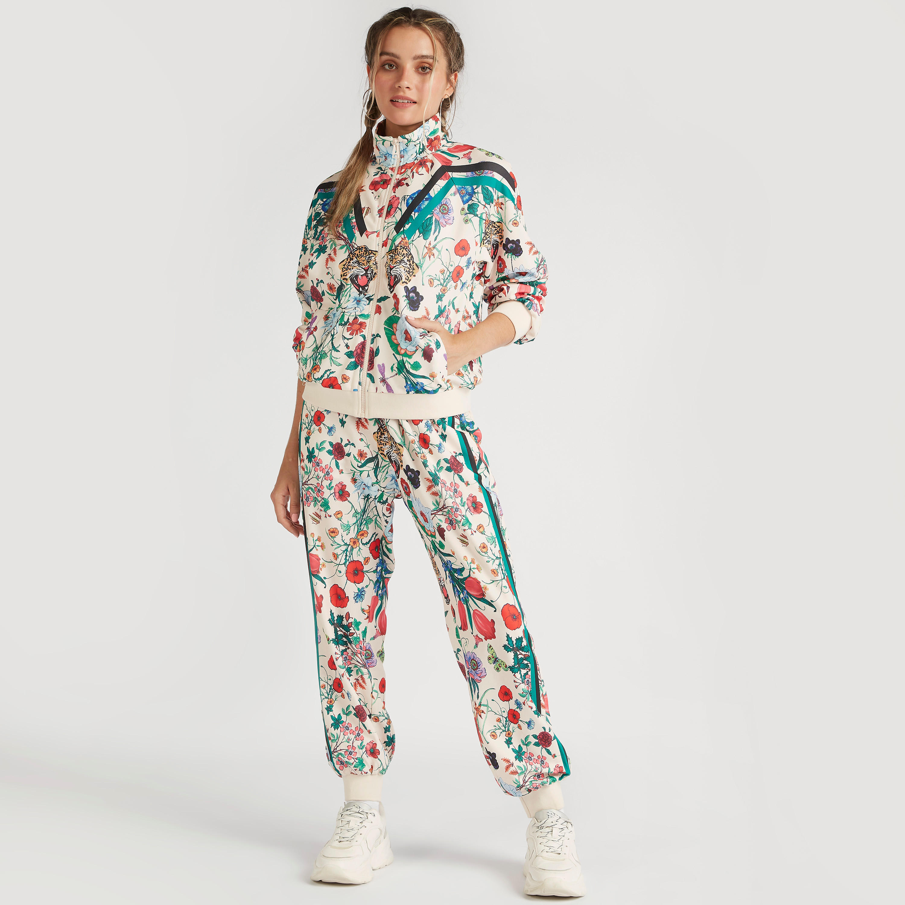 جاكيت بومبر بسحّاب وطبعات أزهار وأكمام طويلة وجيوب من تو إكستريمز-women-winterwear-coatsandjackets-jackets-image-2