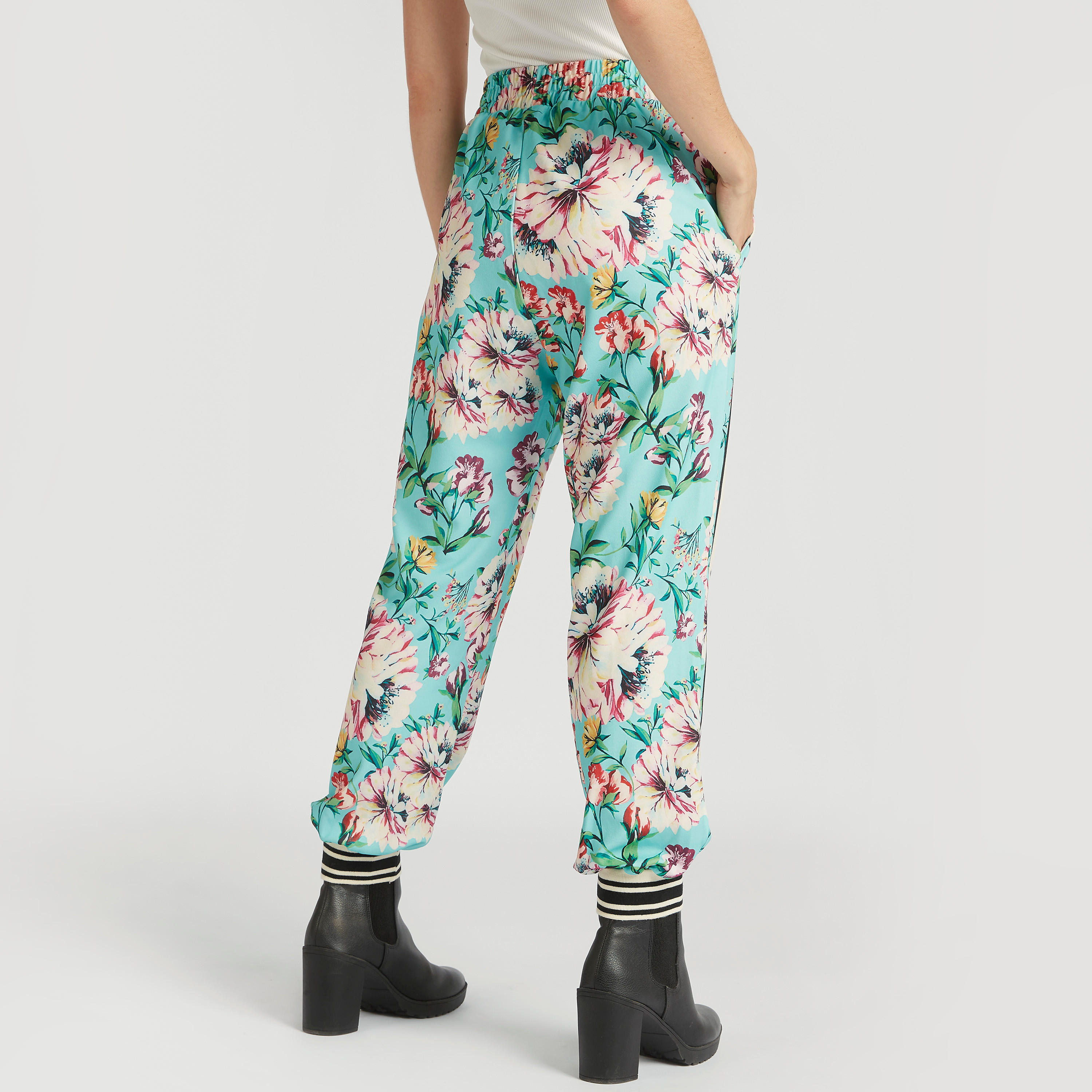 2Xtremz Floral Print Mid-Rise Joggers with Pockets and Elasticated Waistband-women-clothing-bottoms-joggers-image-4