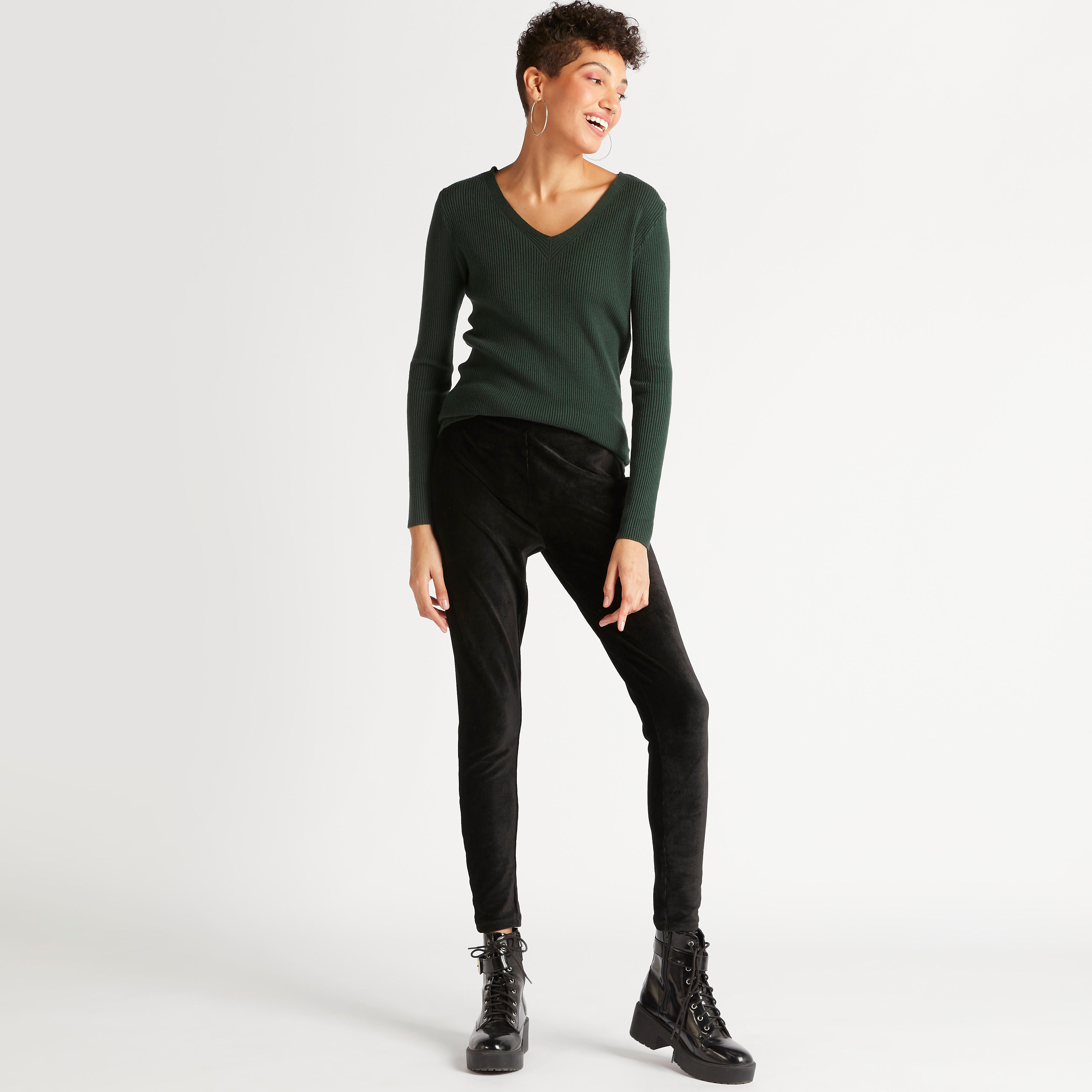 كنزة مضلّعة بأكمام طويلة وياقة v من تو إكستريمز-women-clothing-cardigansandjumpers-jumpers-image-2