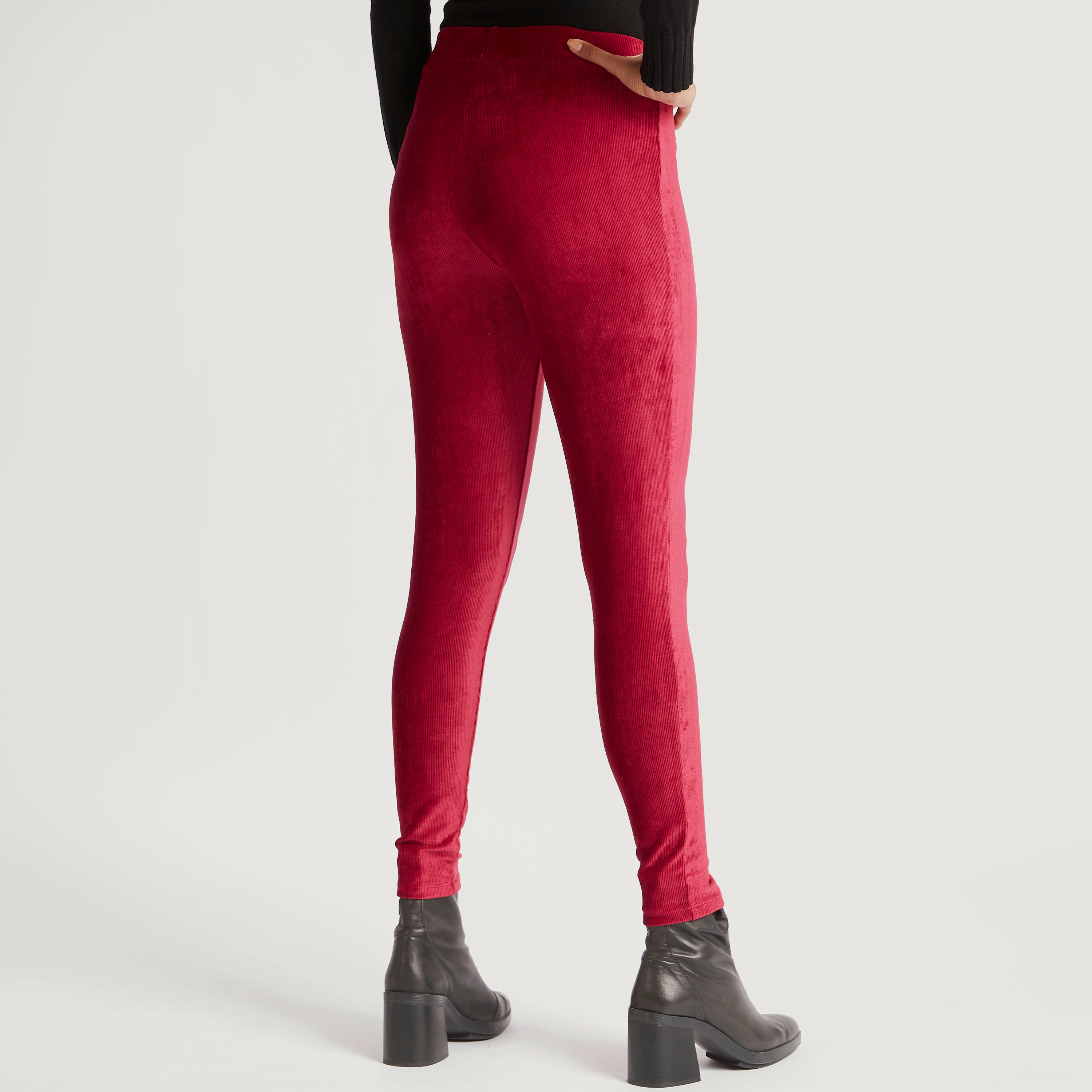 بنطلون ليقنز بارز الملمس بخصر مطّاطي متوسّط الارتفاع من تو إكستريمز-women-clothing-bottoms-leggings-image-4
