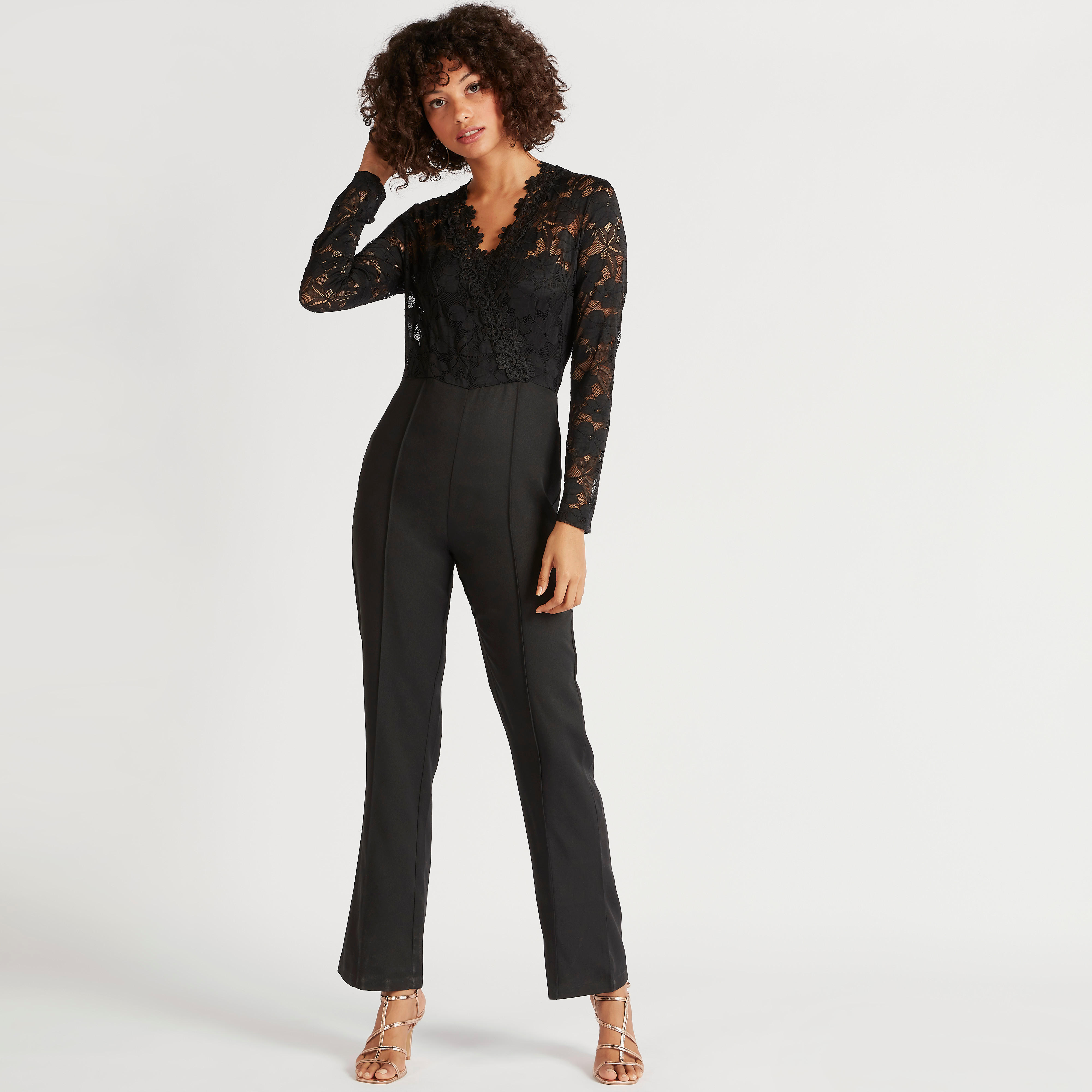 جمبسوت طويل بتفاصيل دانتيل وأكمام طويلة من تو إكستريمز-women-clothing-jumpsuits-image-1