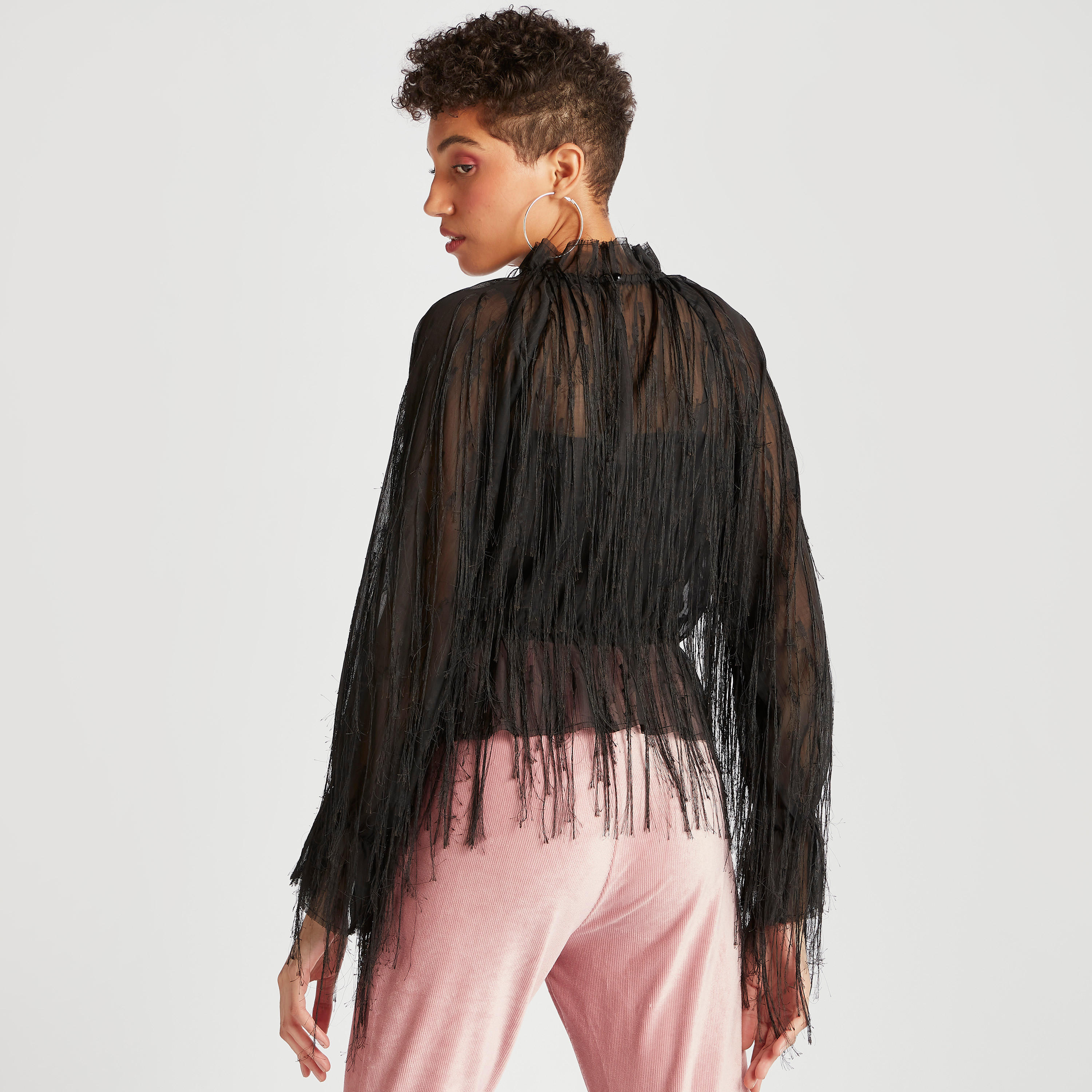 بلوزة مستدامة بارزة الملمس بياقة عالية وأكمام طويلة من تو إكستريمز-women-clothing-shirtsandblouses-blouses-image-4
