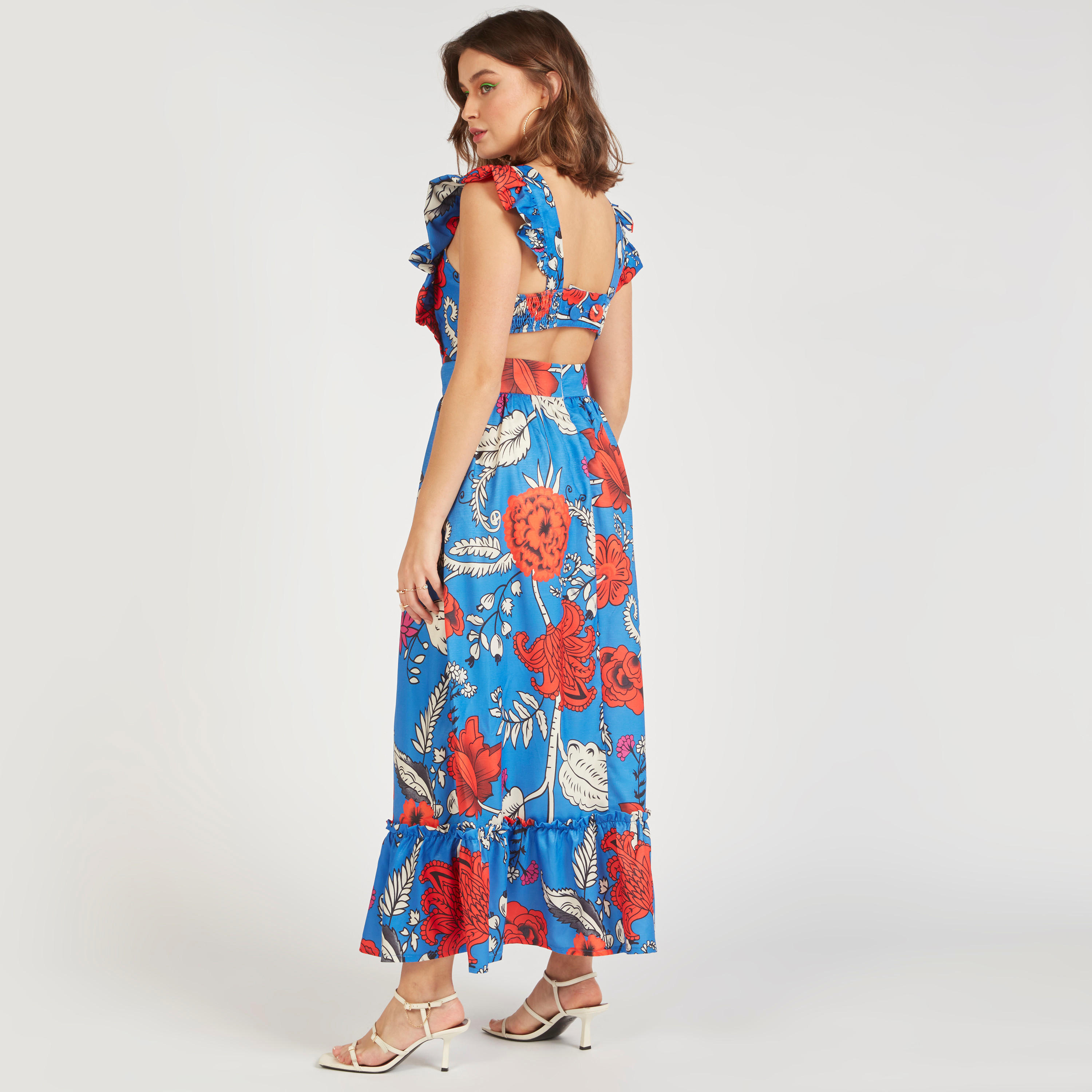 فستان طويل دون أكمام بطبعات زهرية وتفاصيل كشكش من توإكستريمز-women-clothing-dresses-image-2