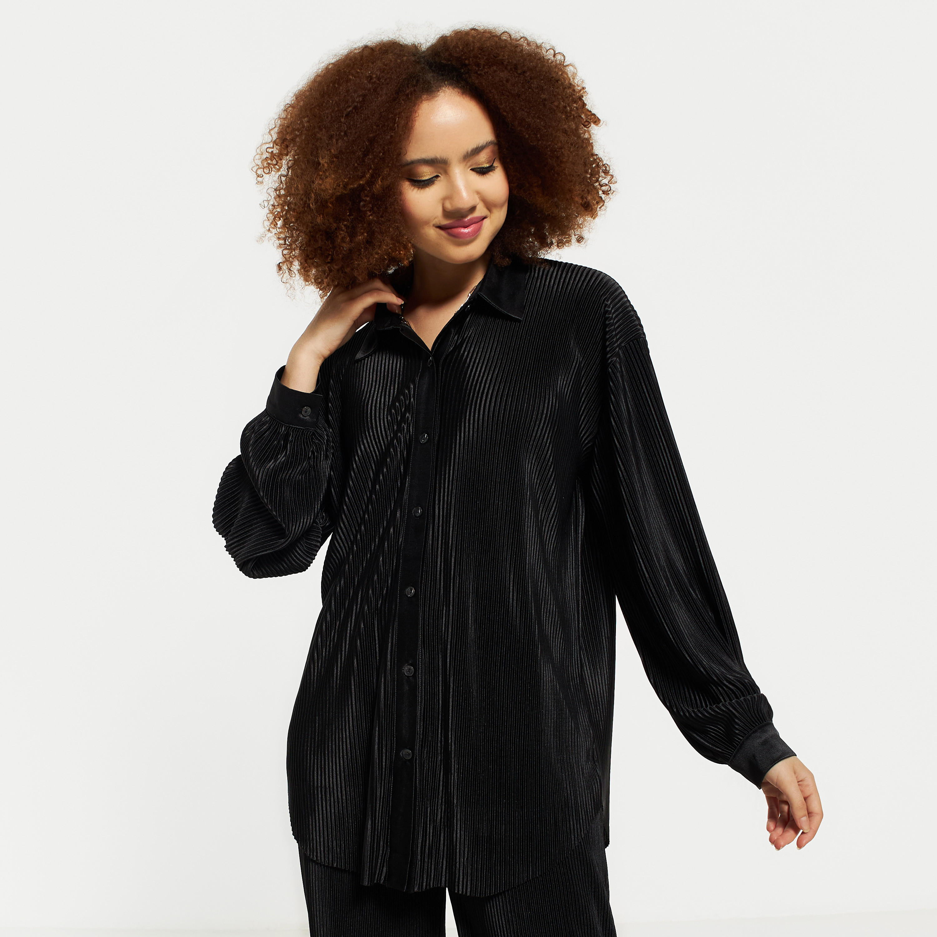 قميص بكشكش وياقة واسعة وأكمام طويلة من تو إكستريمز-women-clothing-shirtsandblouses-shirts-image-1