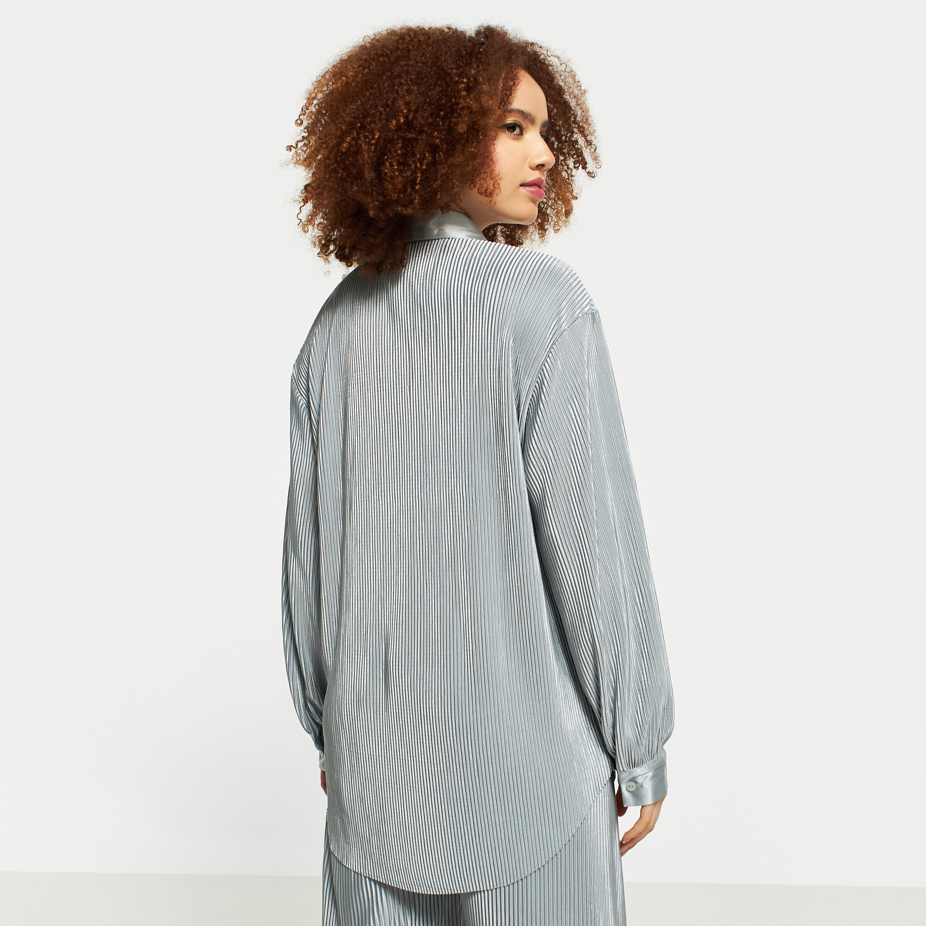 قميص بكشكش وياقة واسعة وأكمام طويلة من تو إكستريمز-women-clothing-shirtsandblouses-shirts-image-7