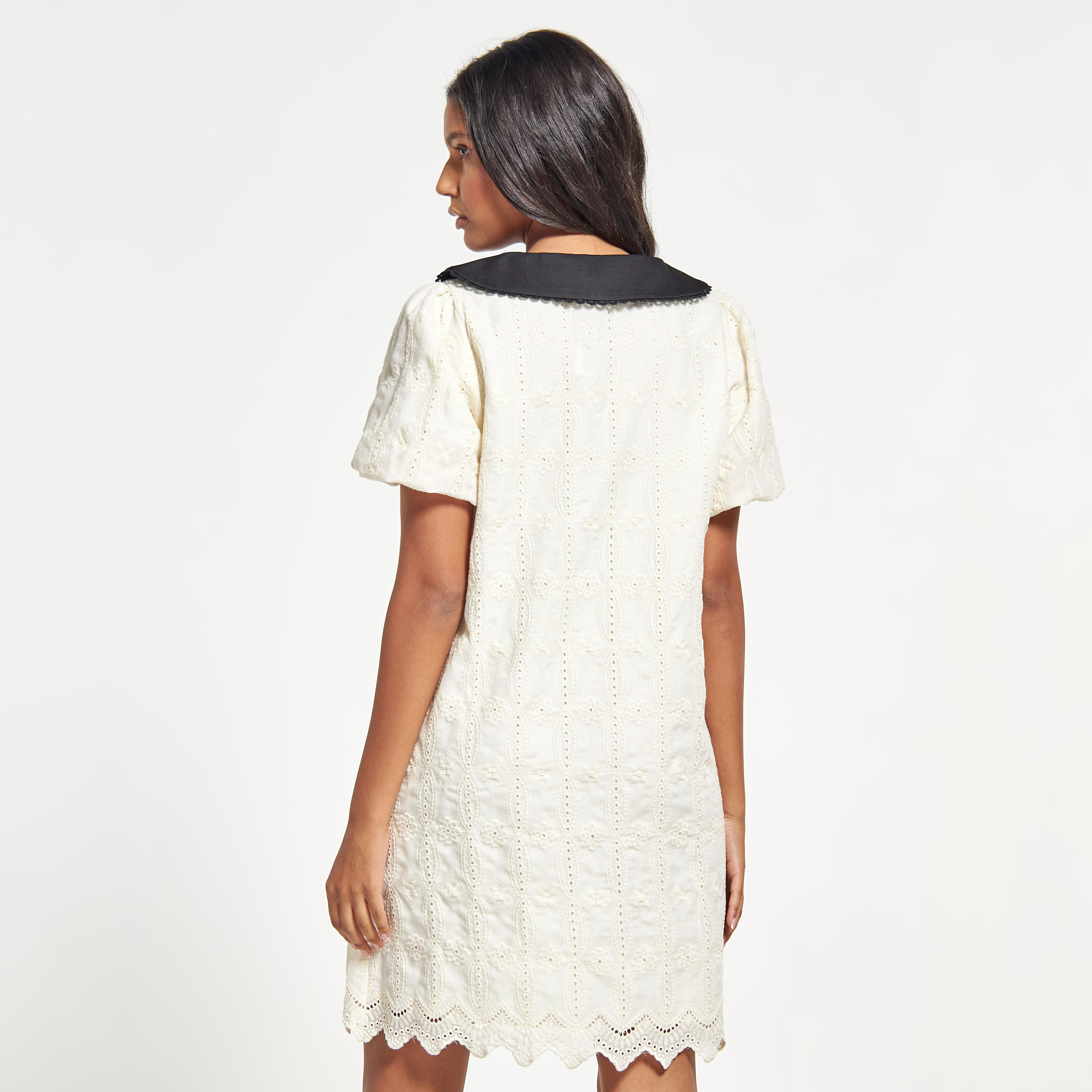 فستان واسع متوسط الطول بأكمام قصيرة وياقة بيتر بان من تو إكستريمز-women-clothing-dresses-image-3