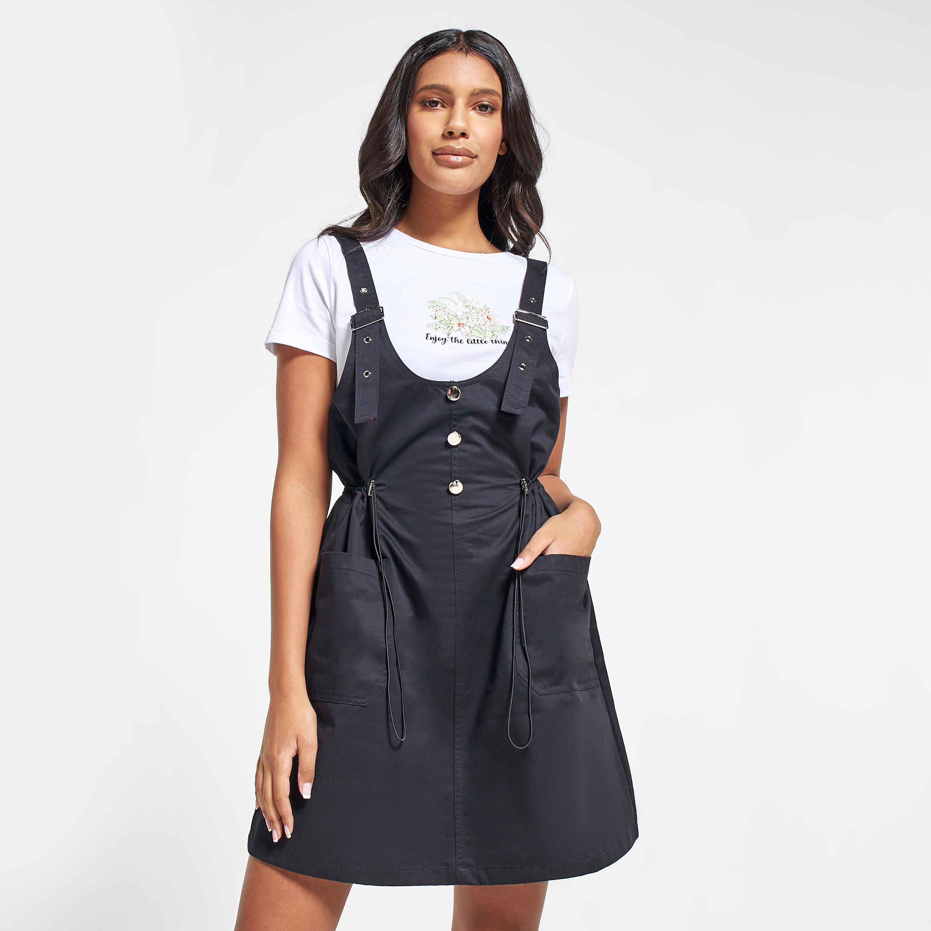 فستان مريلة برباط وأحزمة بإبزيم وجيوب من تو إكستريمز-women-clothing-dresses-image-1