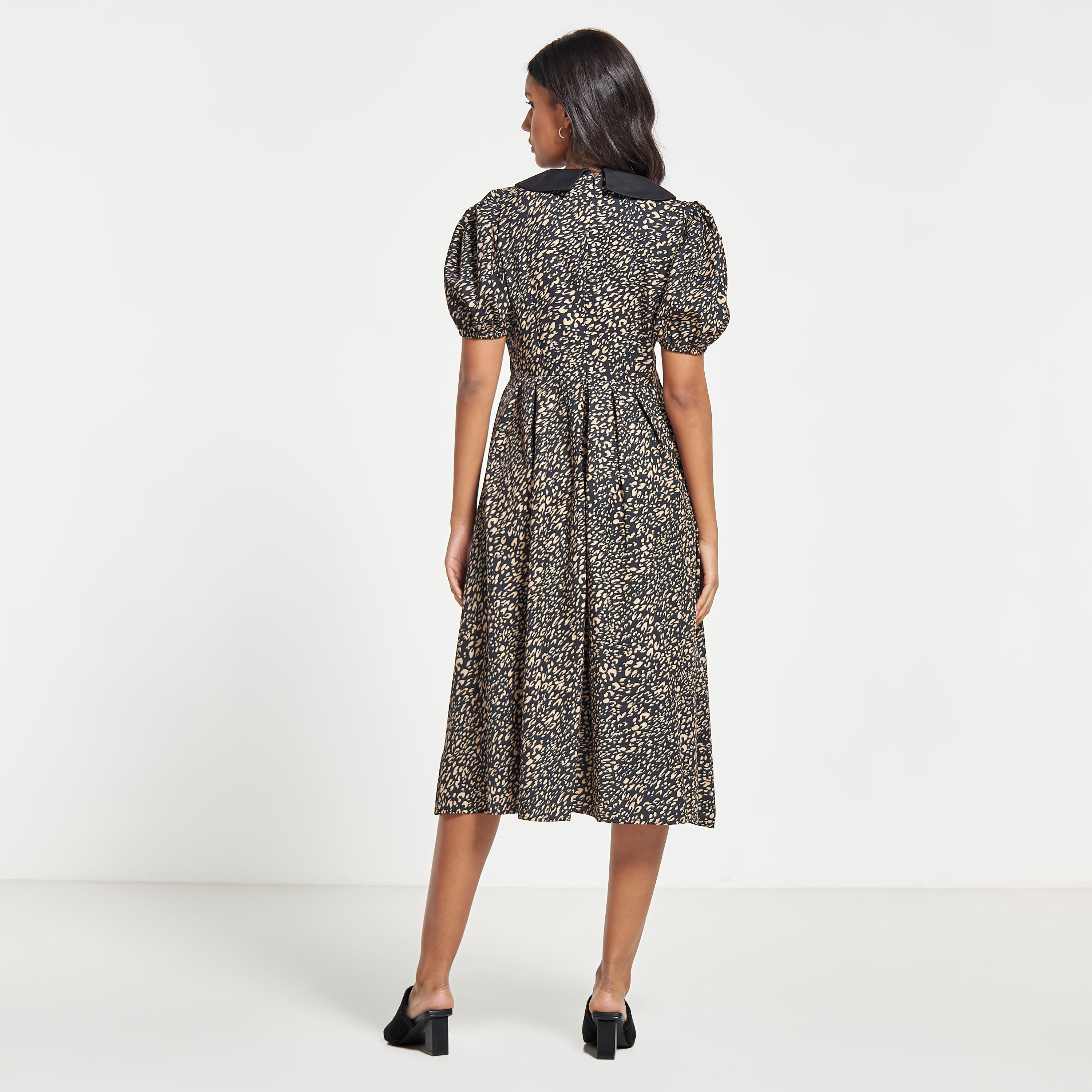 فستان قميص ميدي بياقة بيتر بان وأكمام منفوخة من توإكستريمز-women-clothing-dresses-image-3