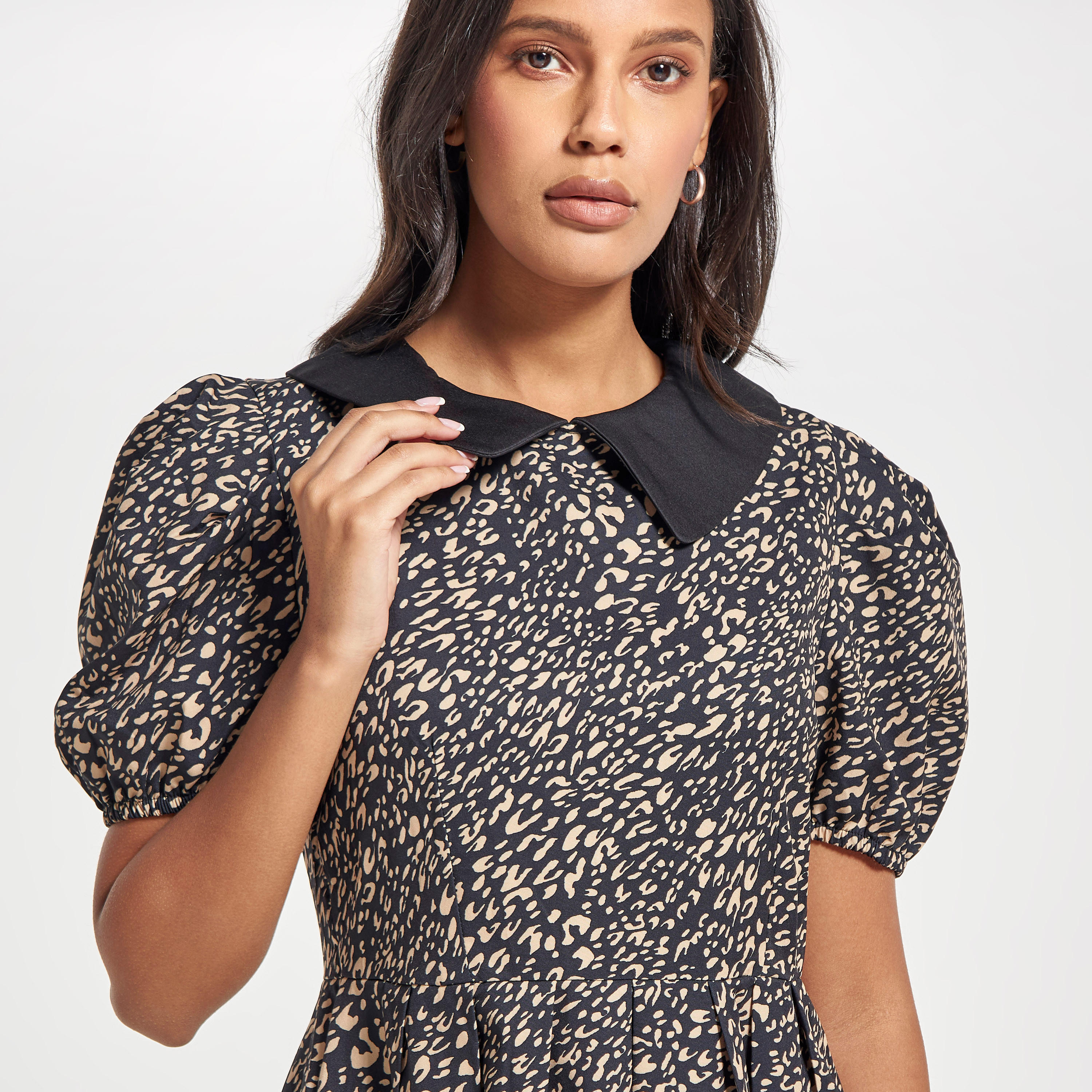 فستان قميص ميدي بياقة بيتر بان وأكمام منفوخة من توإكستريمز-women-clothing-dresses-image-4