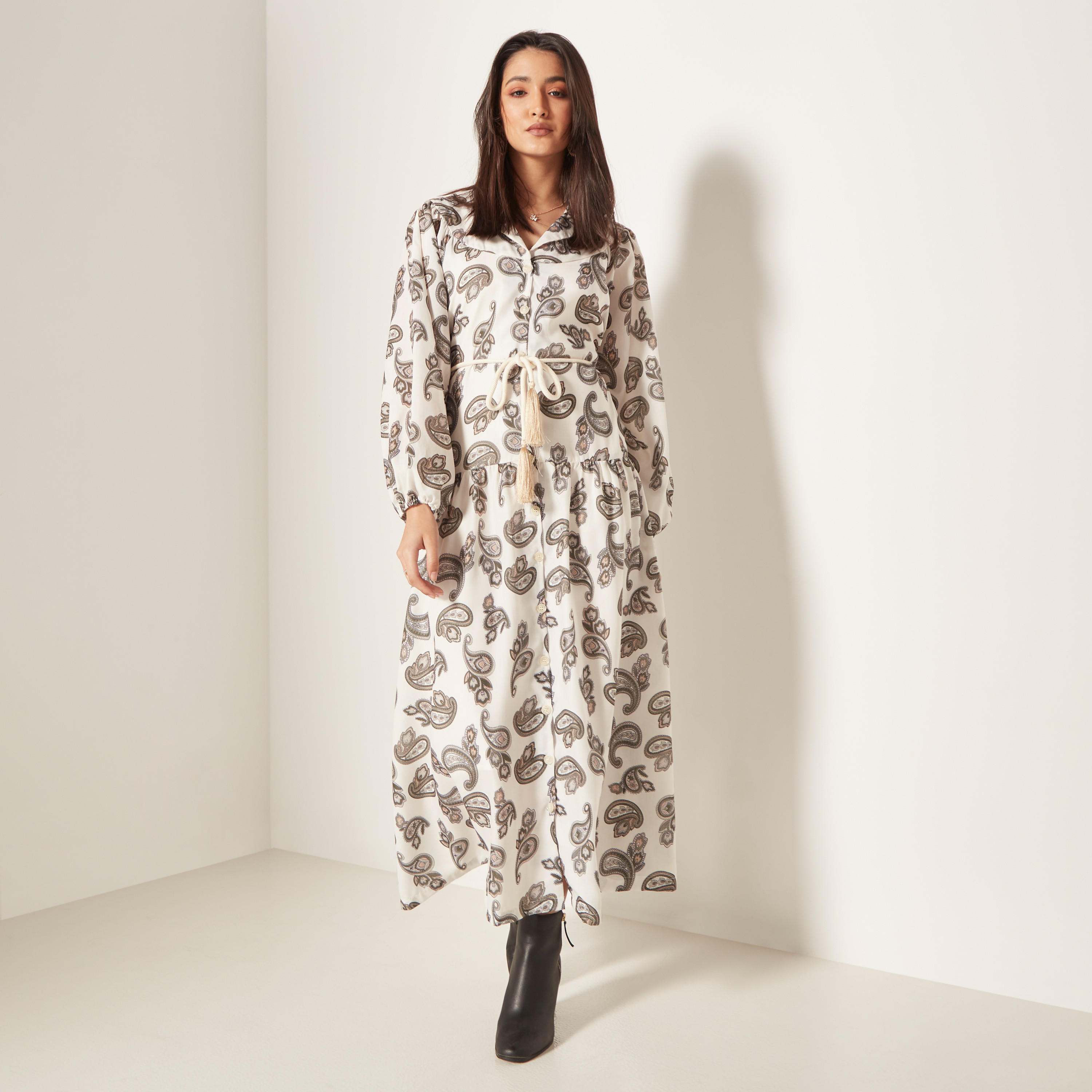 فستات طويل بحزام ربط وكسرات وطبعات من تو إكستريمز-women-clothing-dresses-image-1