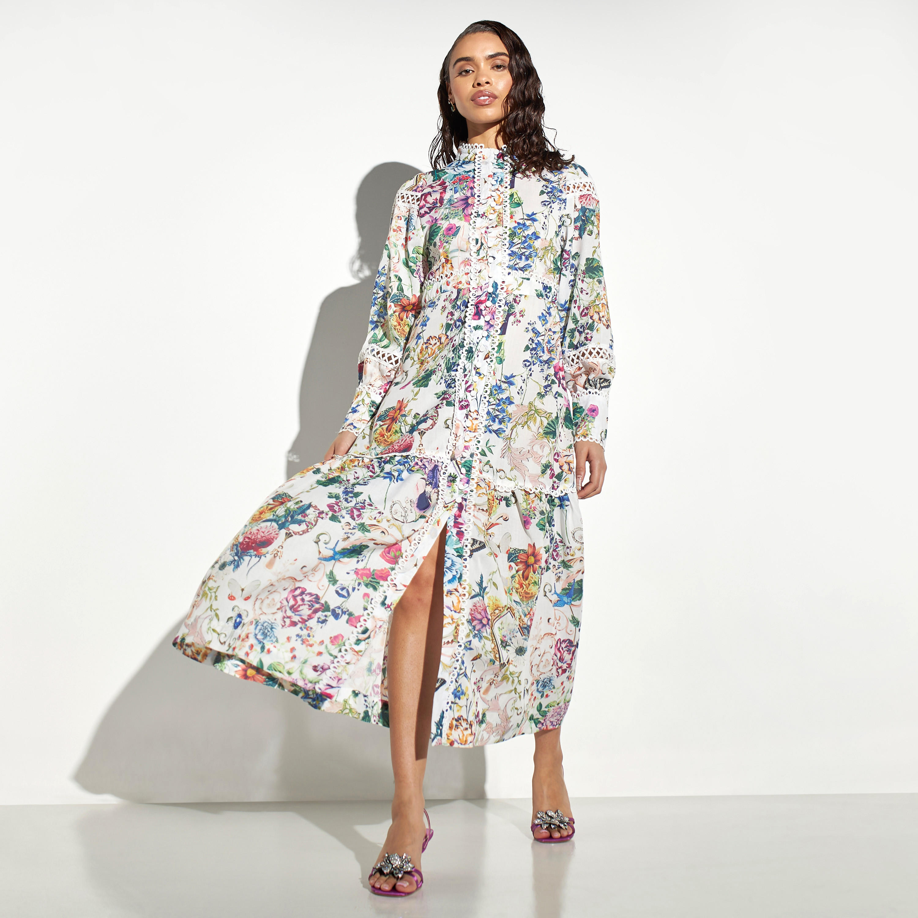 فستان طويل بتفاصيل دانتيل وطبعات أزهار تو إكستريمز-women-clothing-dresses-image-1
