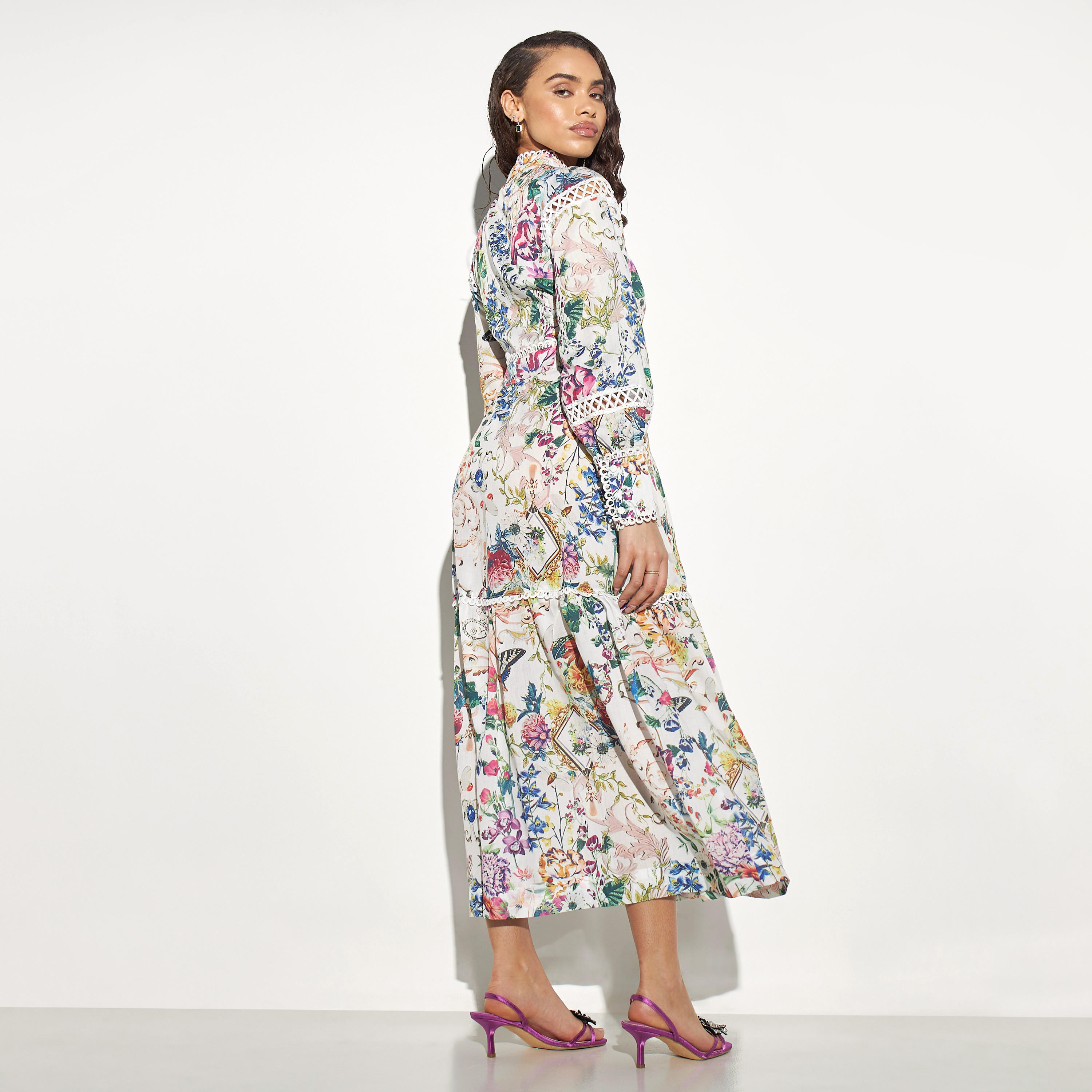 فستان طويل بتفاصيل دانتيل وطبعات أزهار تو إكستريمز-women-clothing-dresses-image-2