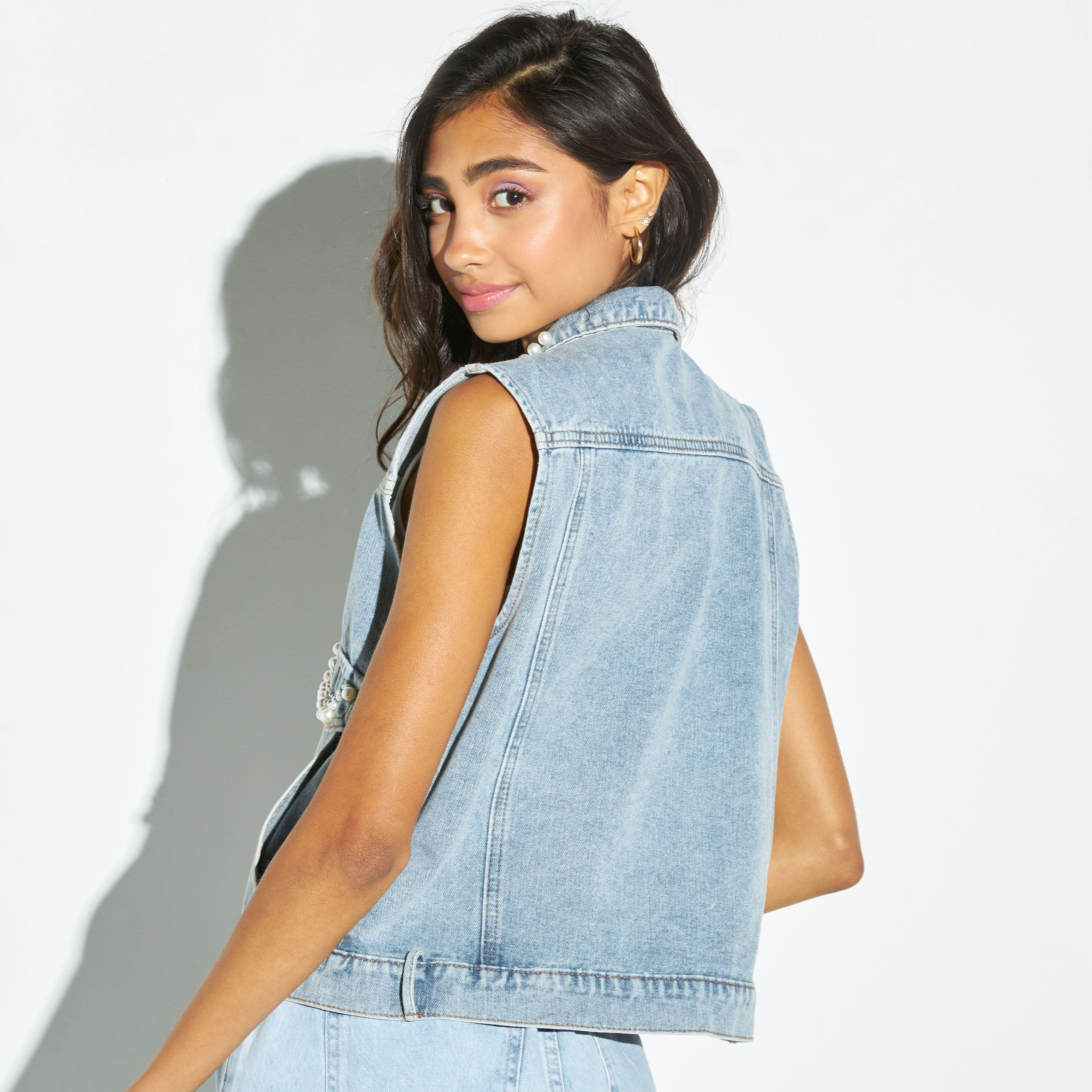2Xtremz Embellished Denim Sleeveless Jacket-women-winterwear-coatsandjackets-jackets-image-2