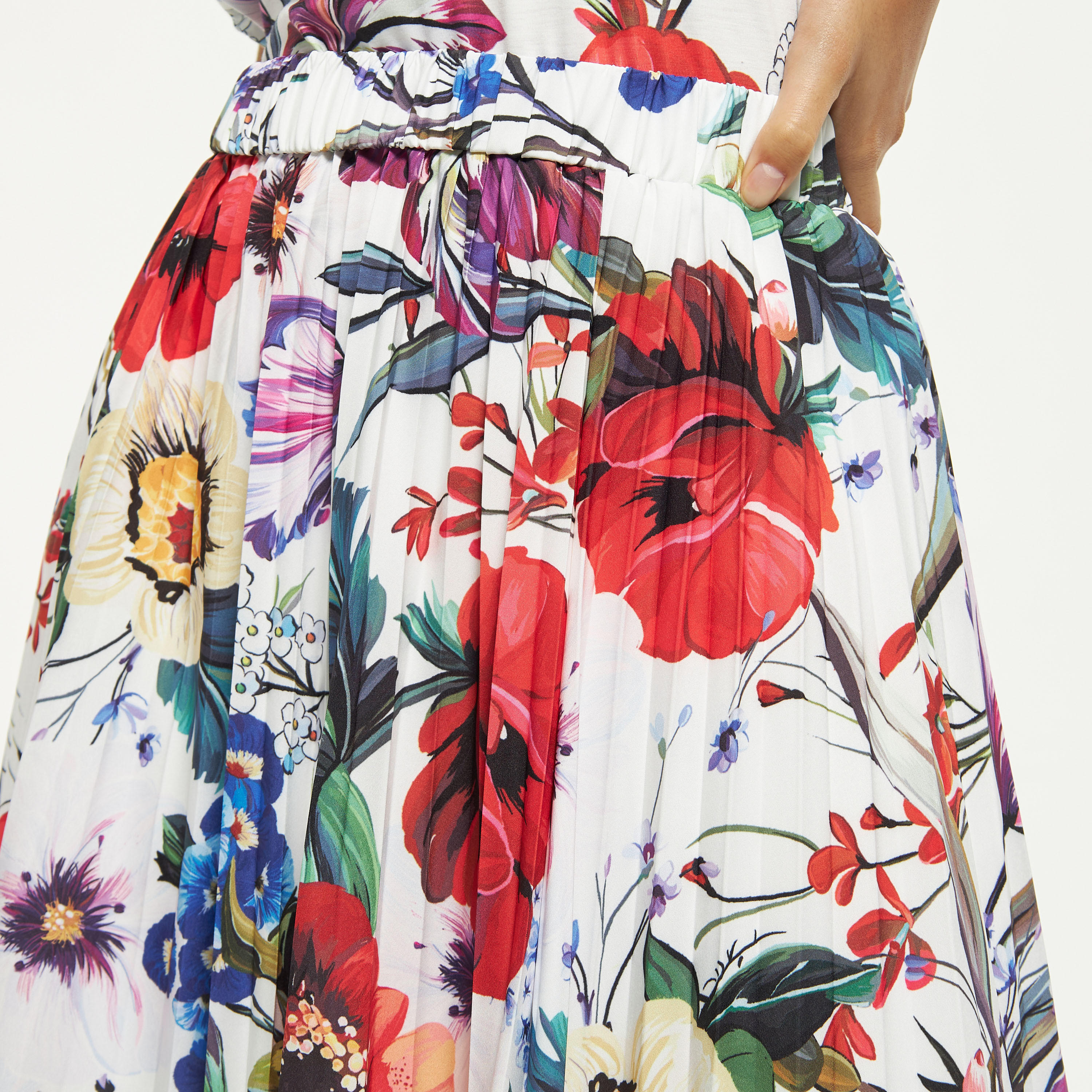 تنّورة طويلة بكسرات وخصر مطاطي وطبعات أزهار من تو إكستريمز-women-clothing-bottoms-skirts-image-4