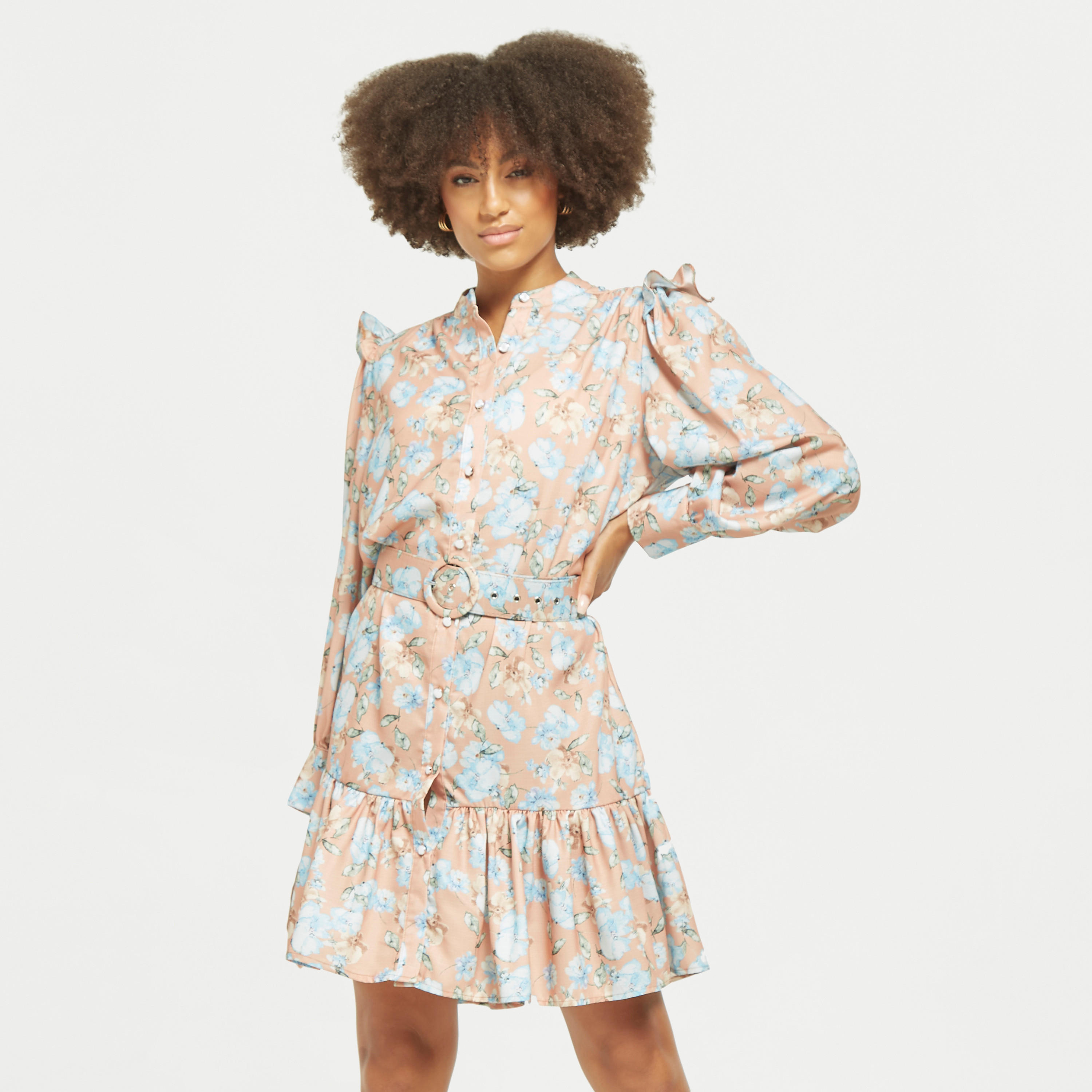 فستان قميص بحزام وكشكش وطبعات أزهار من تو إكستريمز-women-clothing-dresses-image-1